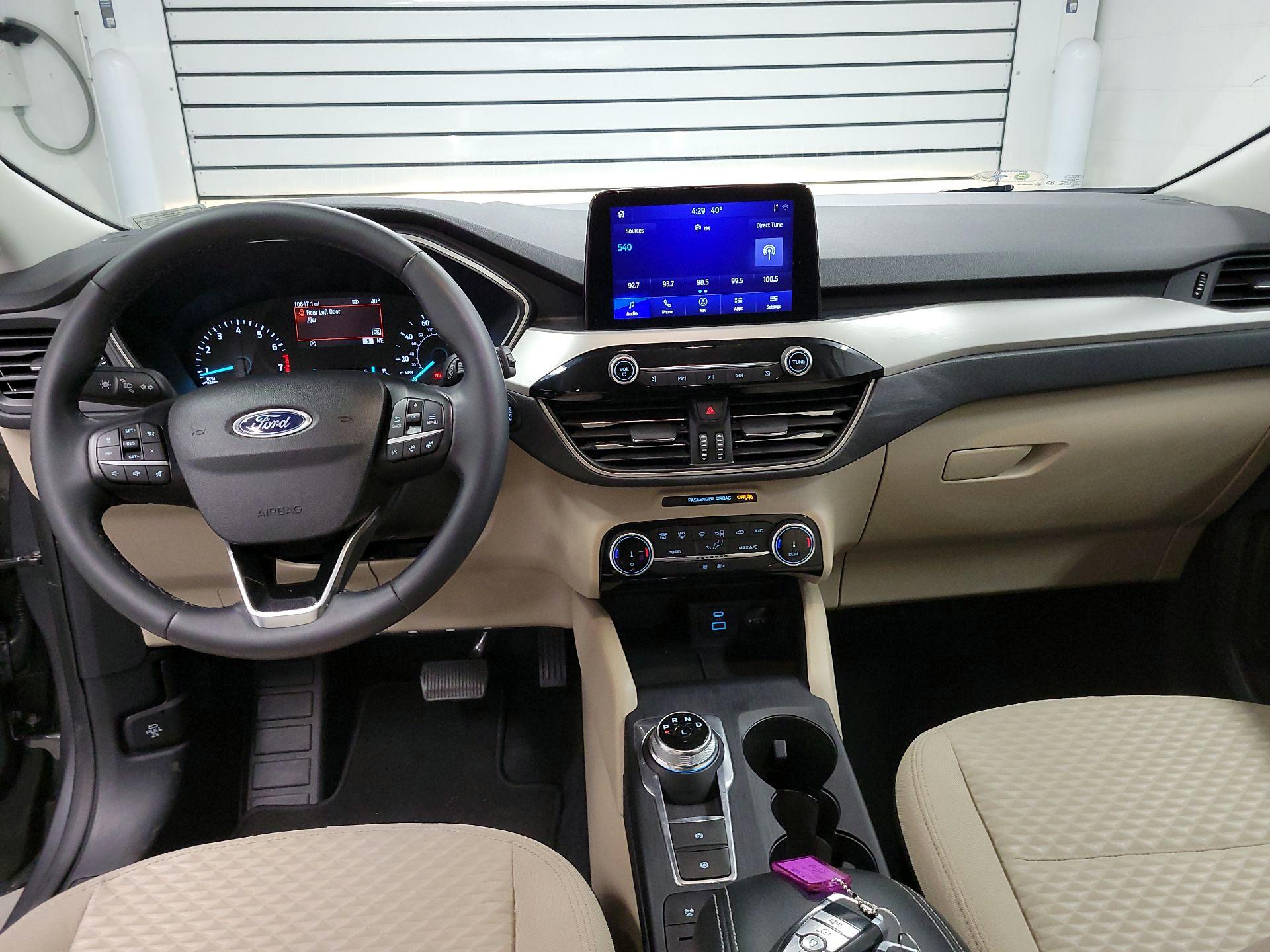 Thumbnail: 2022 Ford Escape - 8