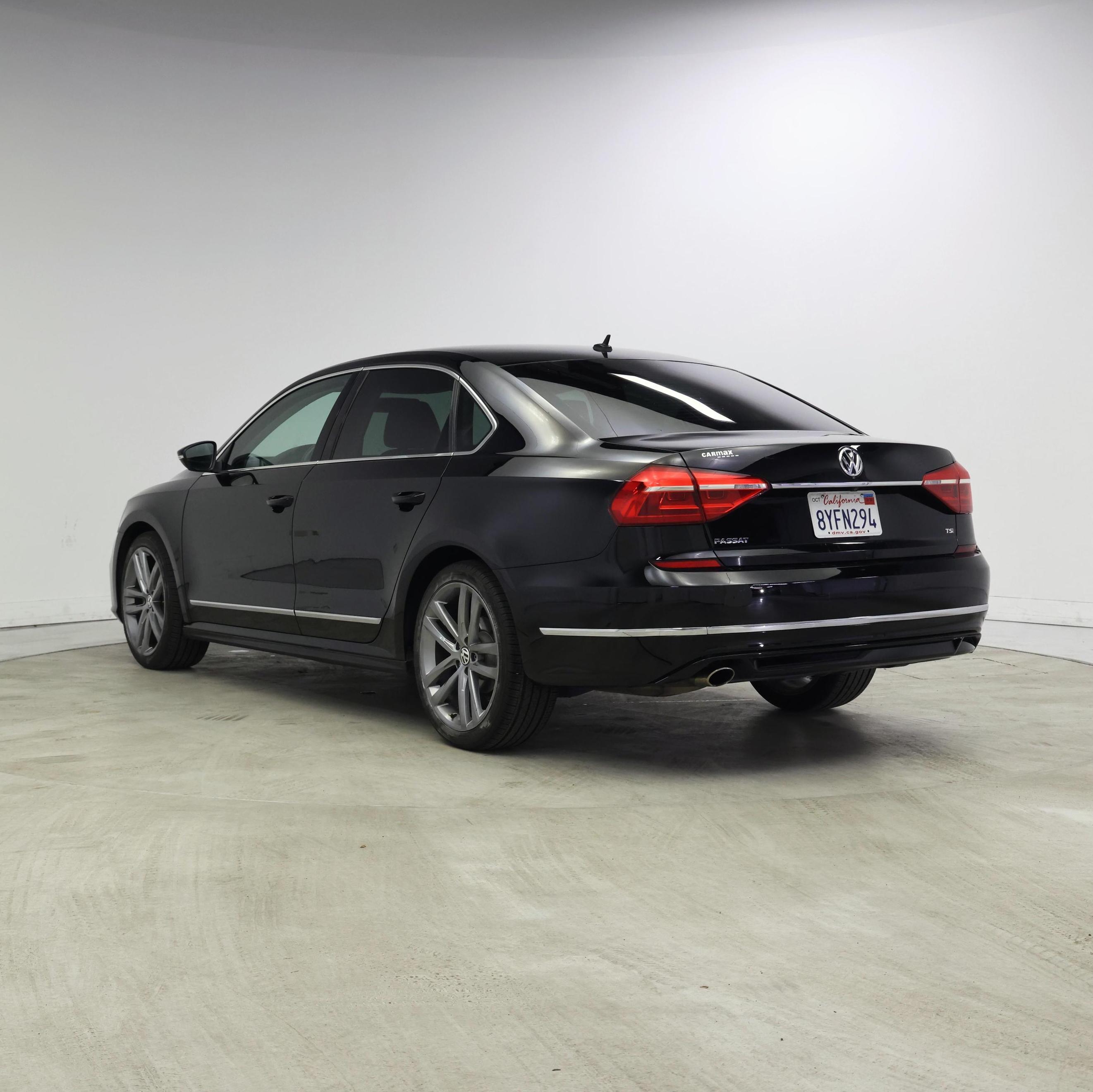 Thumbnail: 2016 Volkswagen Passat - 2