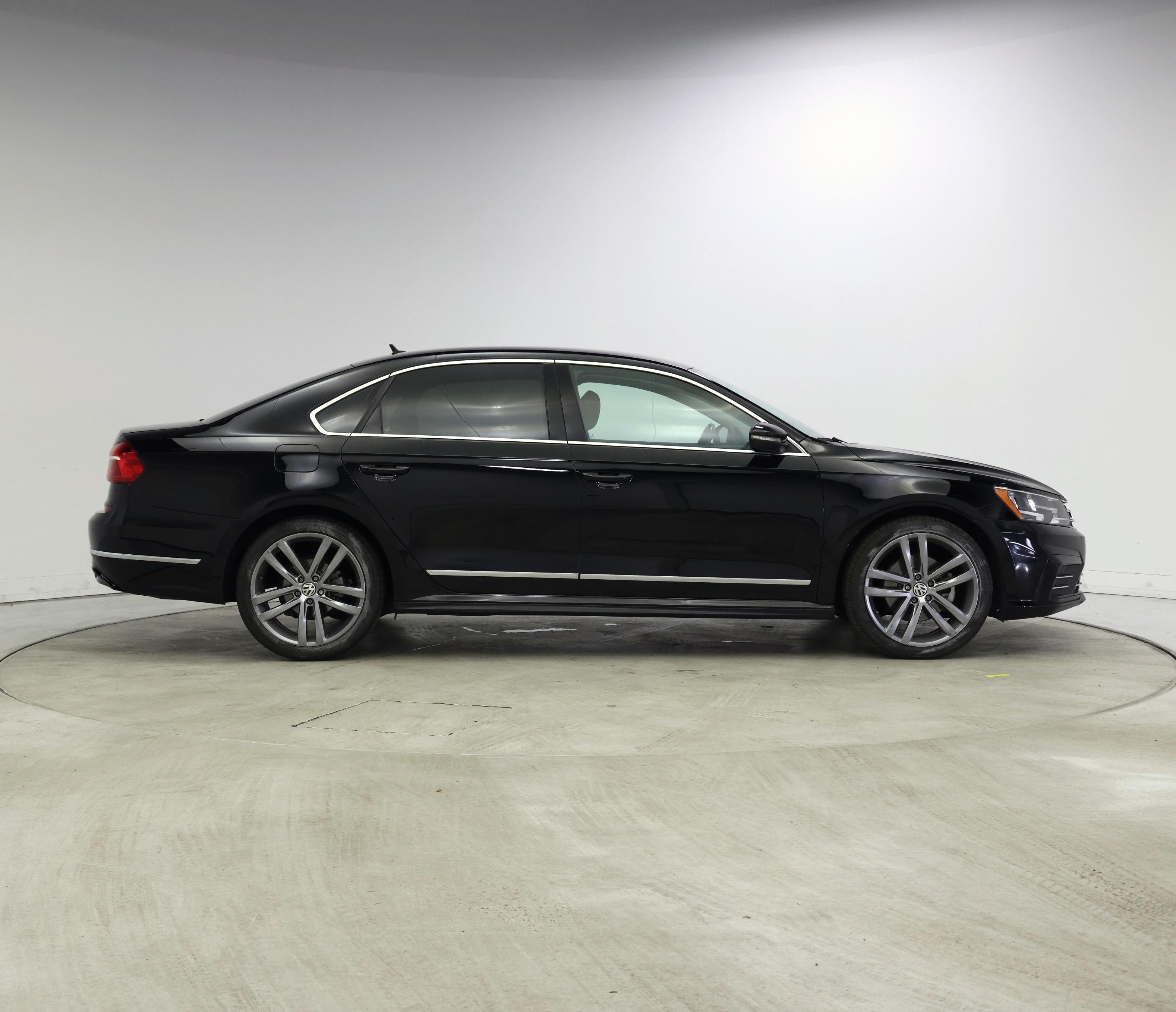 Thumbnail: 2016 Volkswagen Passat - 7