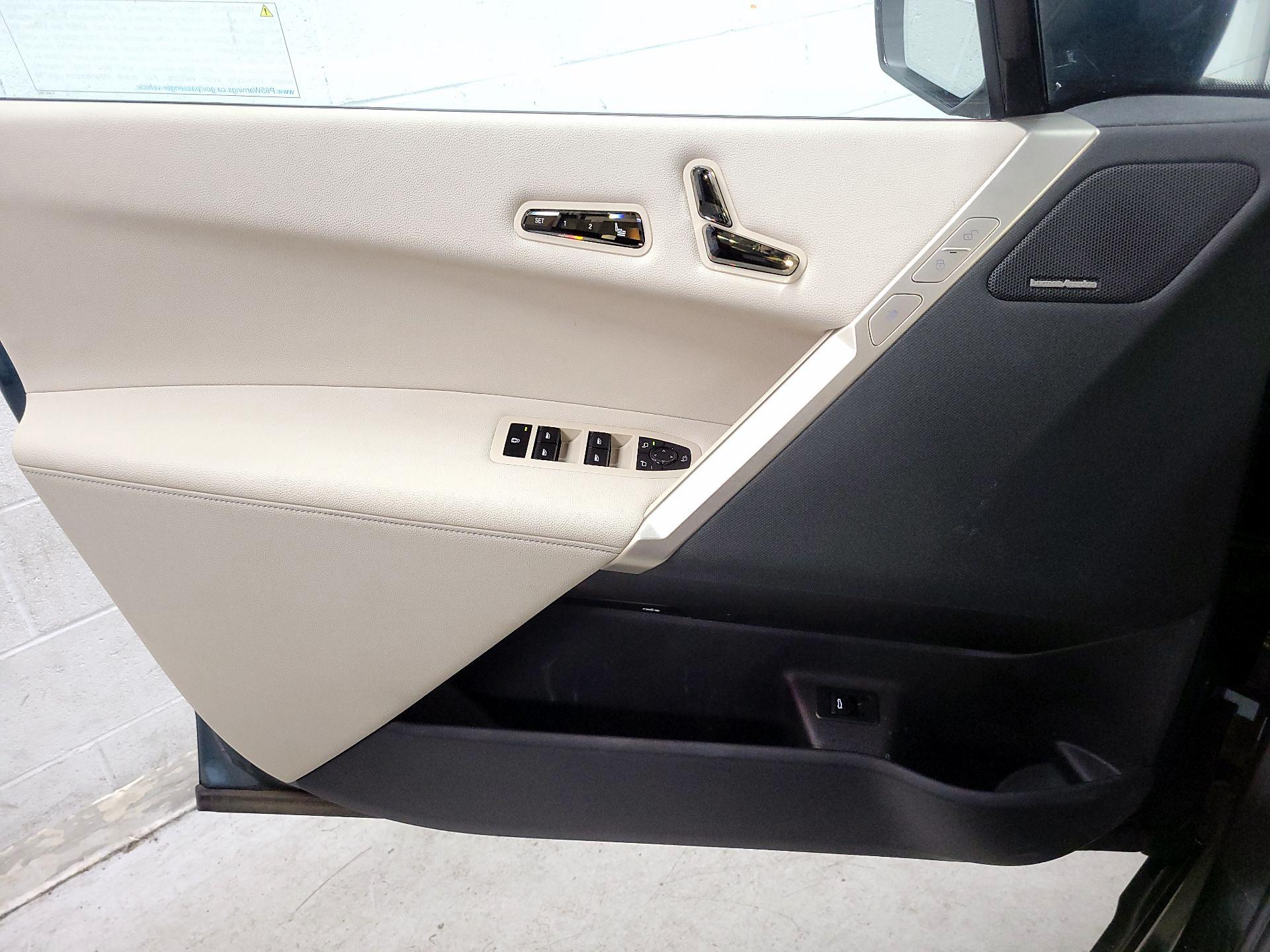 Thumbnail: 2023 BMW iX - 12