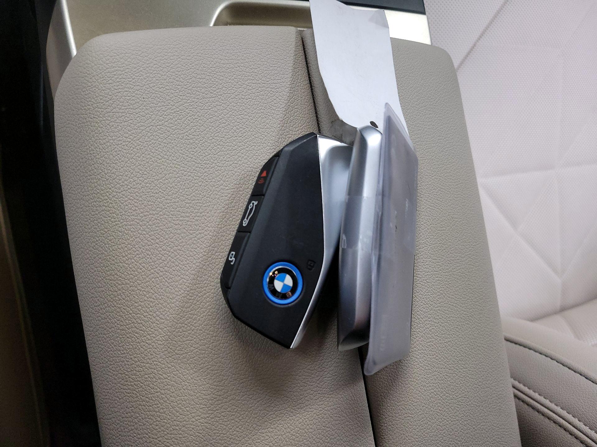 Thumbnail: 2023 BMW iX - 20