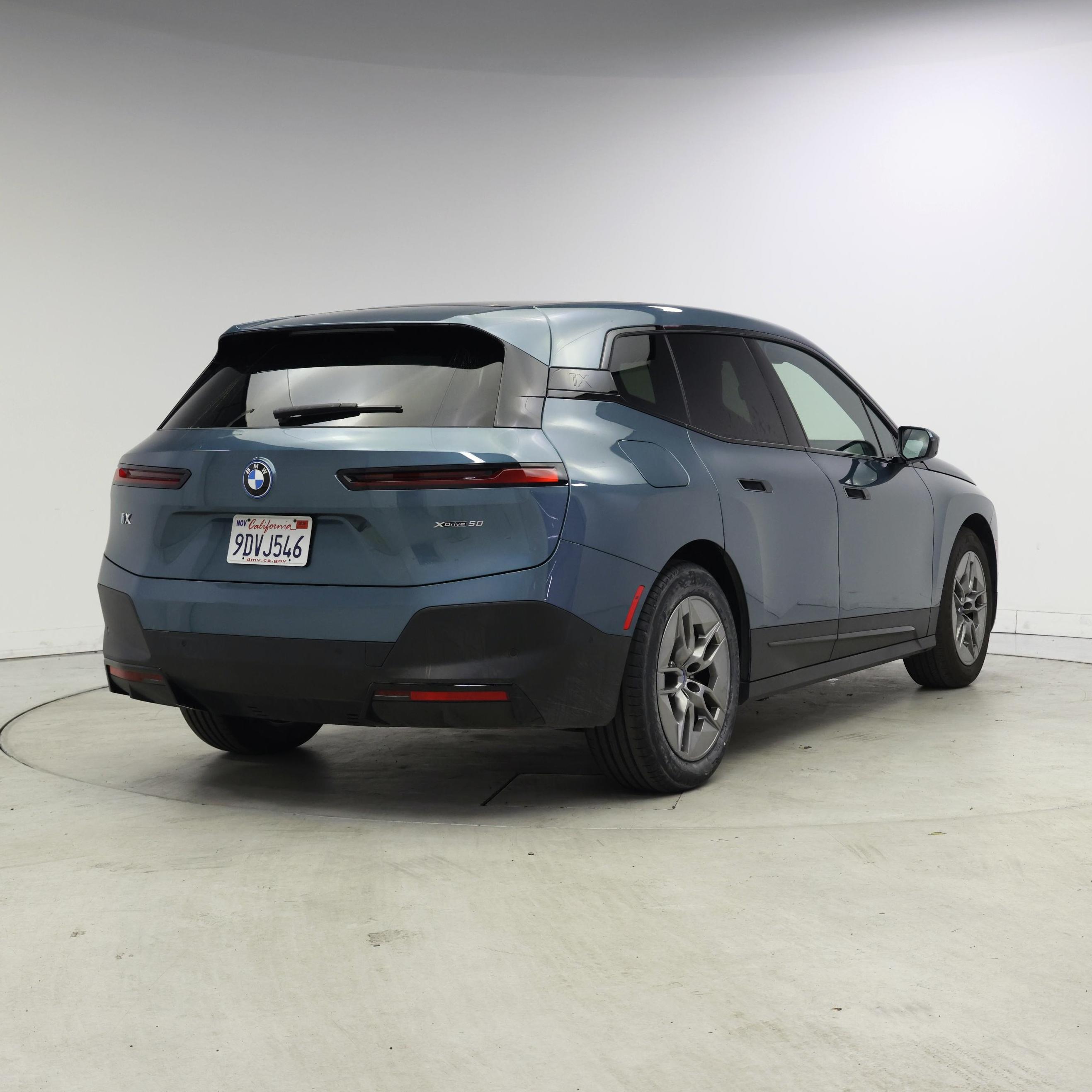 Thumbnail: 2023 BMW iX - 8