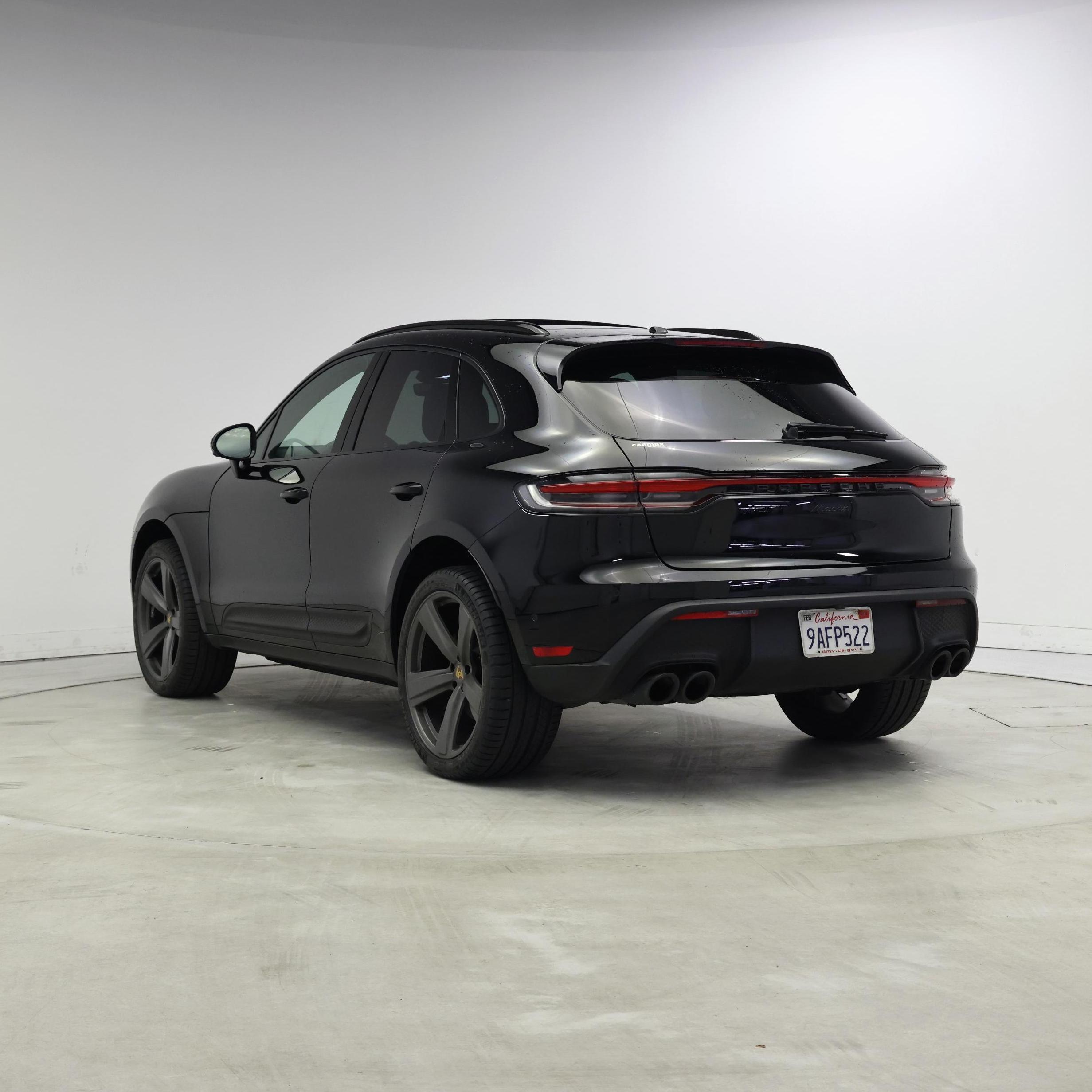 Thumbnail: 2022 Porsche Macan - 2