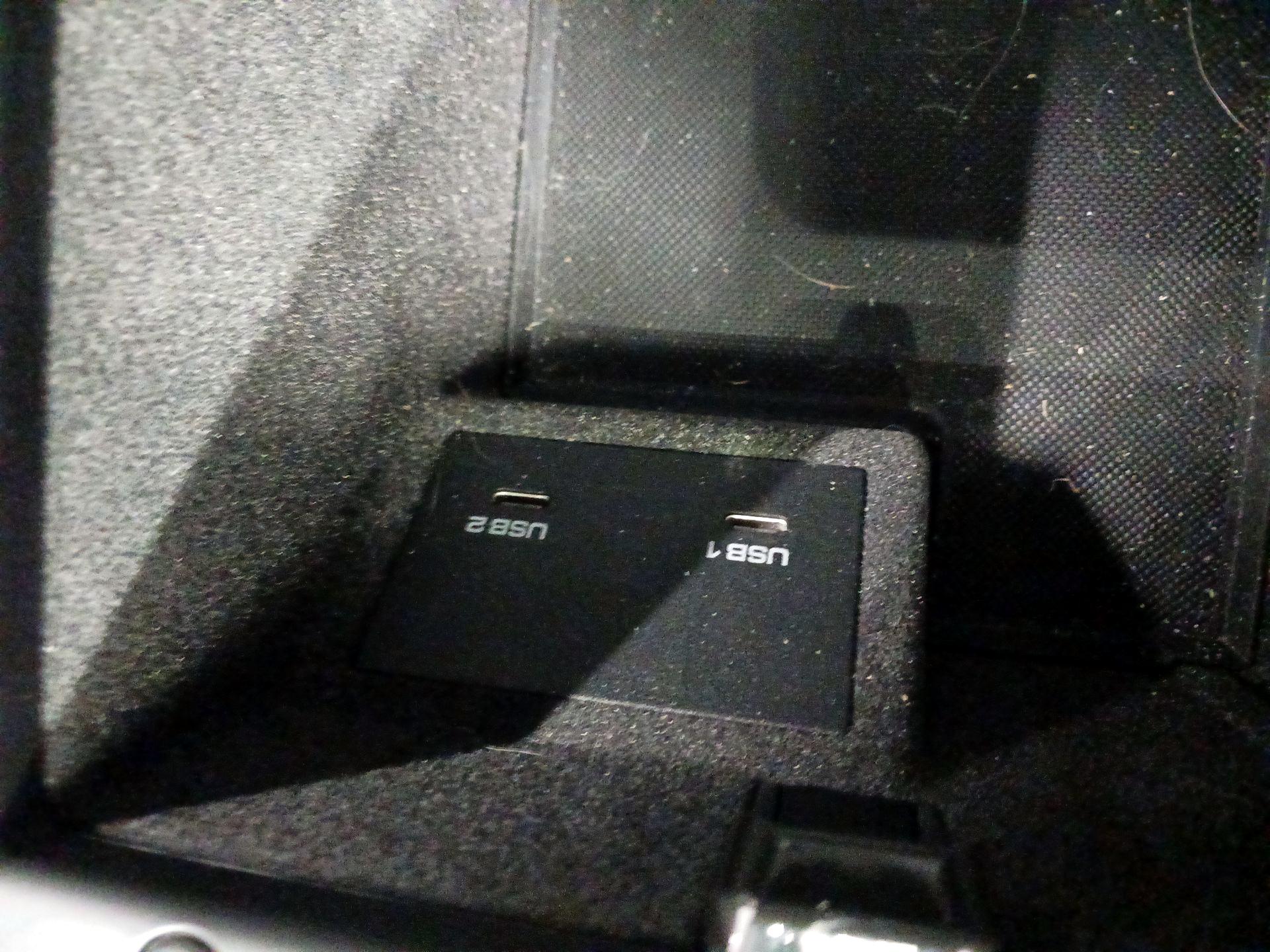 Thumbnail: 2022 Porsche Macan - 19