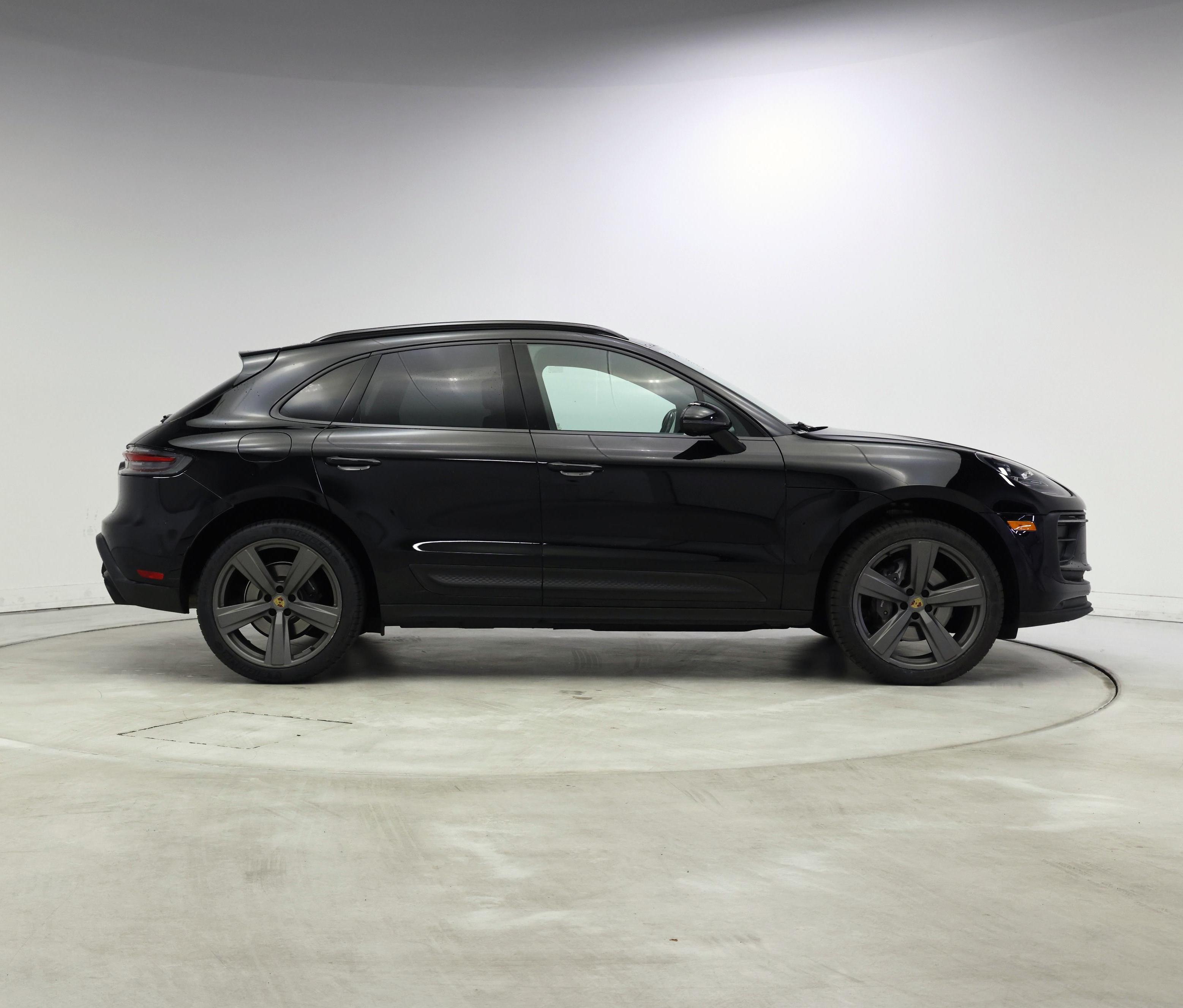 Thumbnail: 2022 Porsche Macan - 7