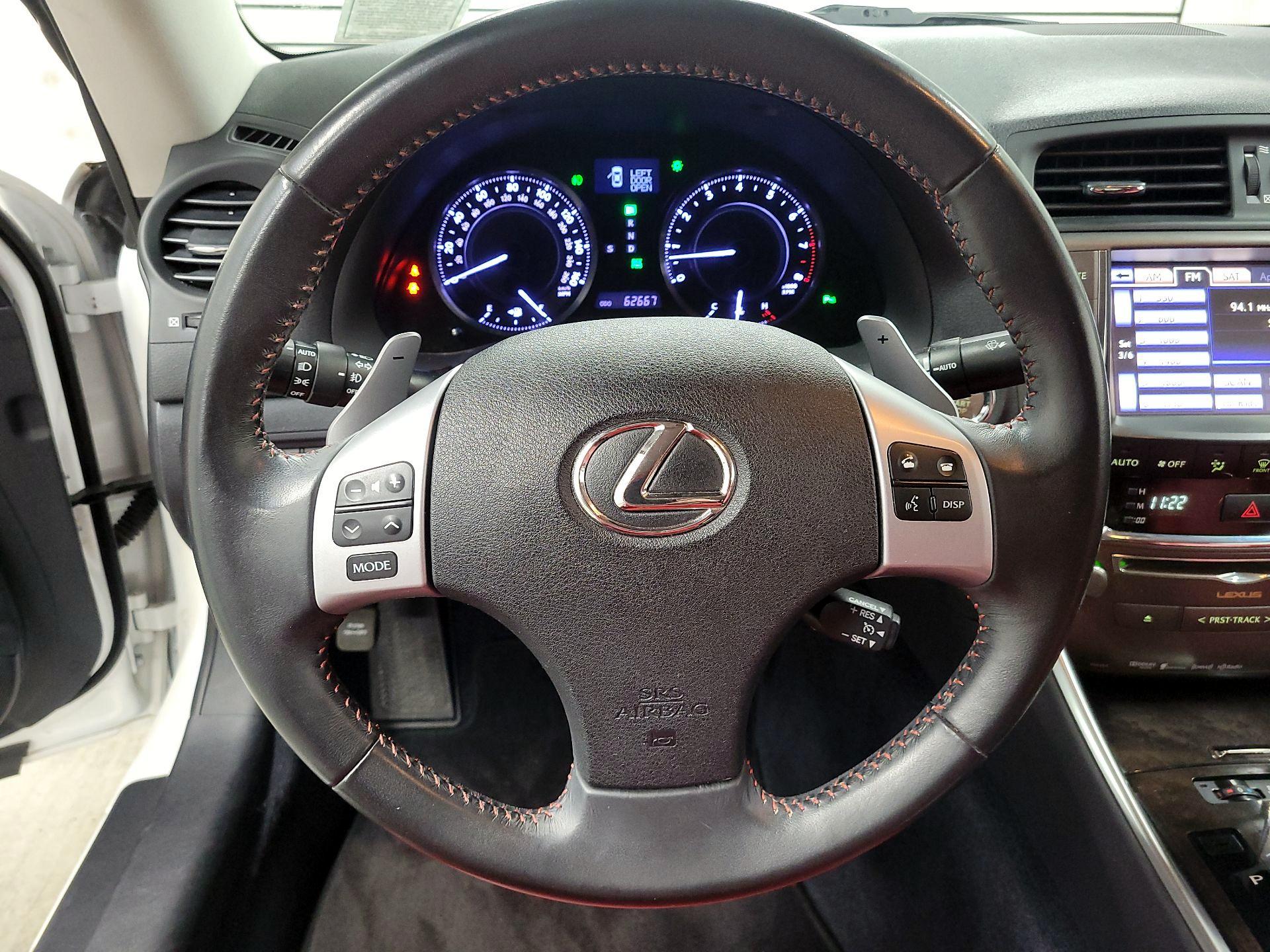 Thumbnail: 2014 Lexus IS - 10