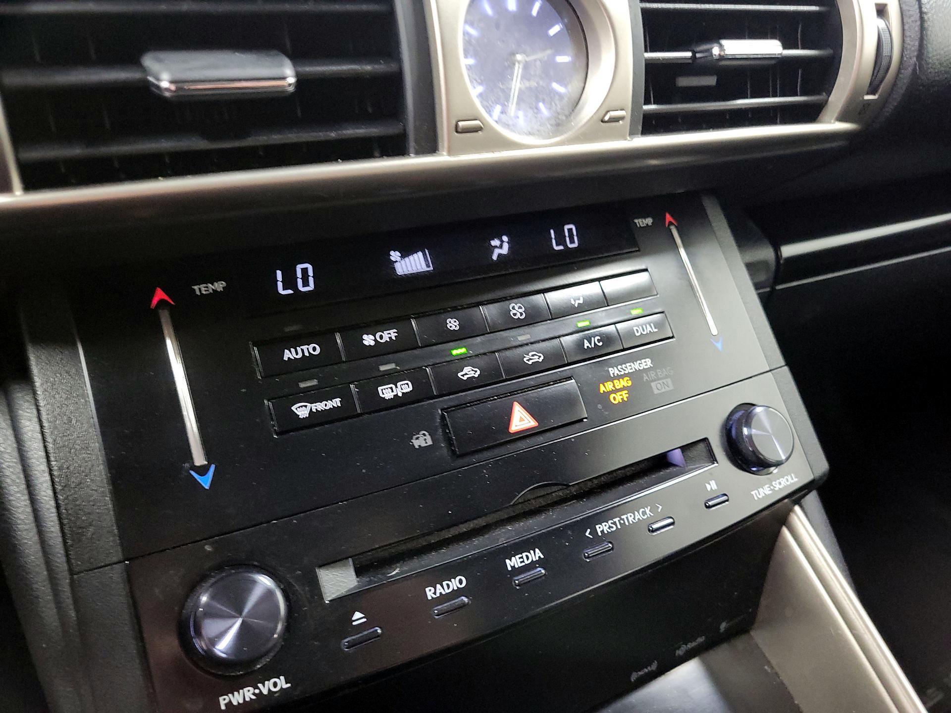 Thumbnail: 2014 Lexus IS - 12