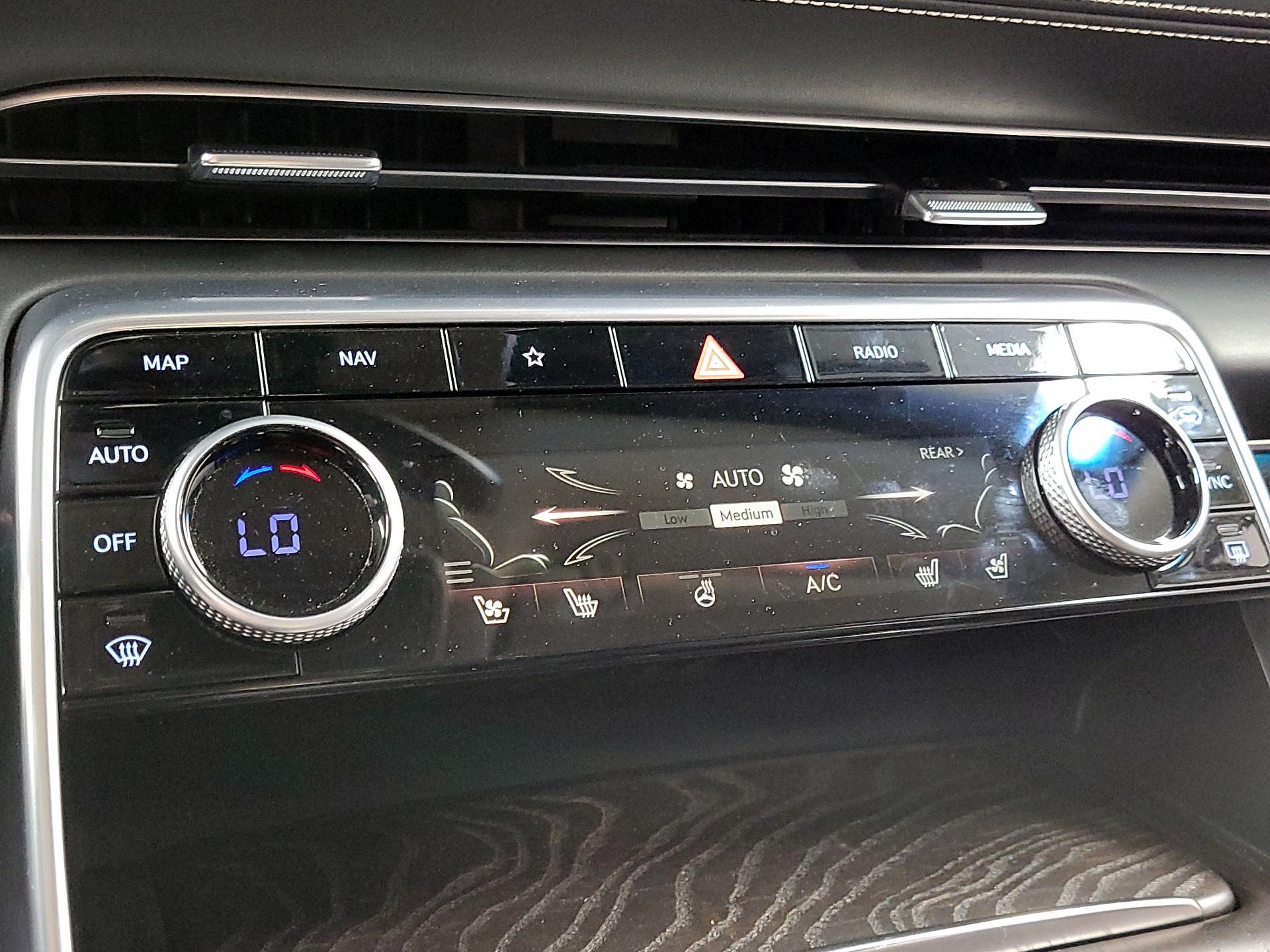 Thumbnail: 2021 Genesis GV80 - 17