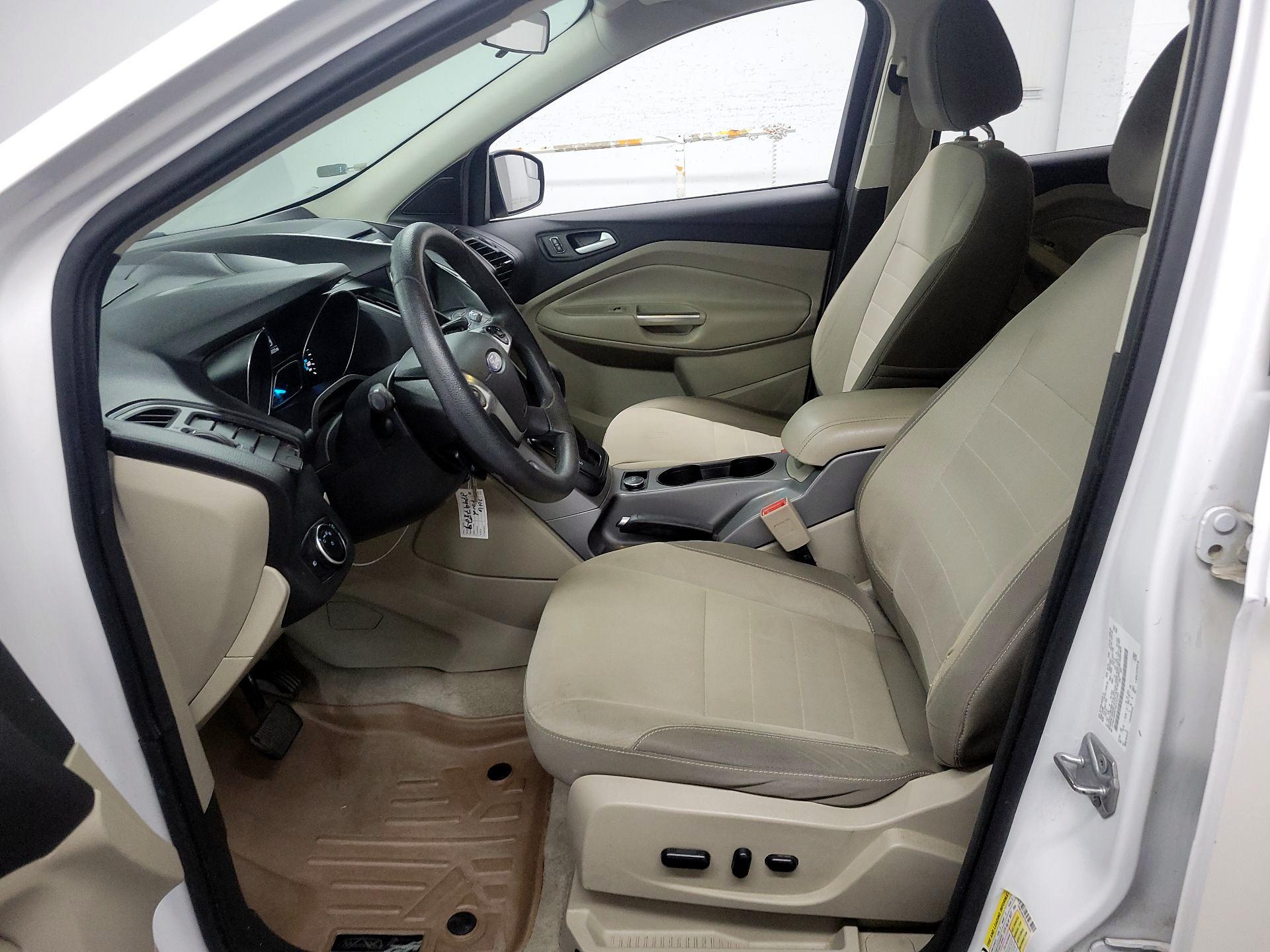 Thumbnail: 2016 Ford Escape - 9