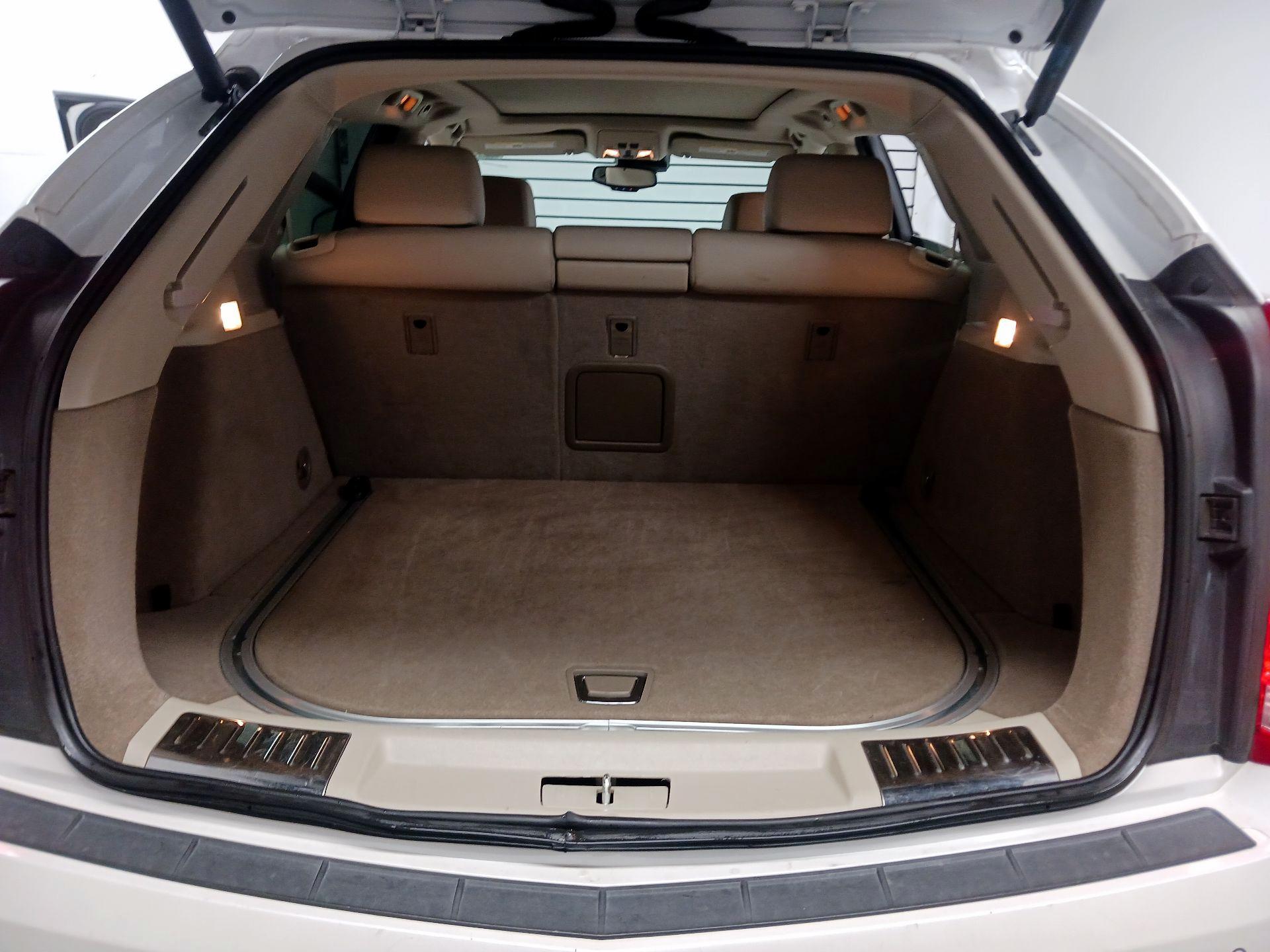 Thumbnail: 2016 Cadillac SRX - 17