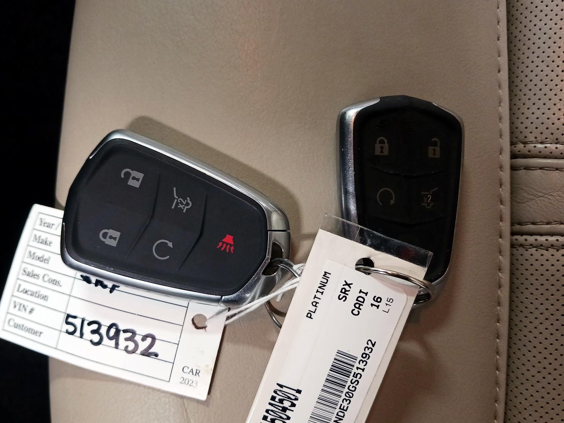 Thumbnail: 2016 Cadillac SRX - 19