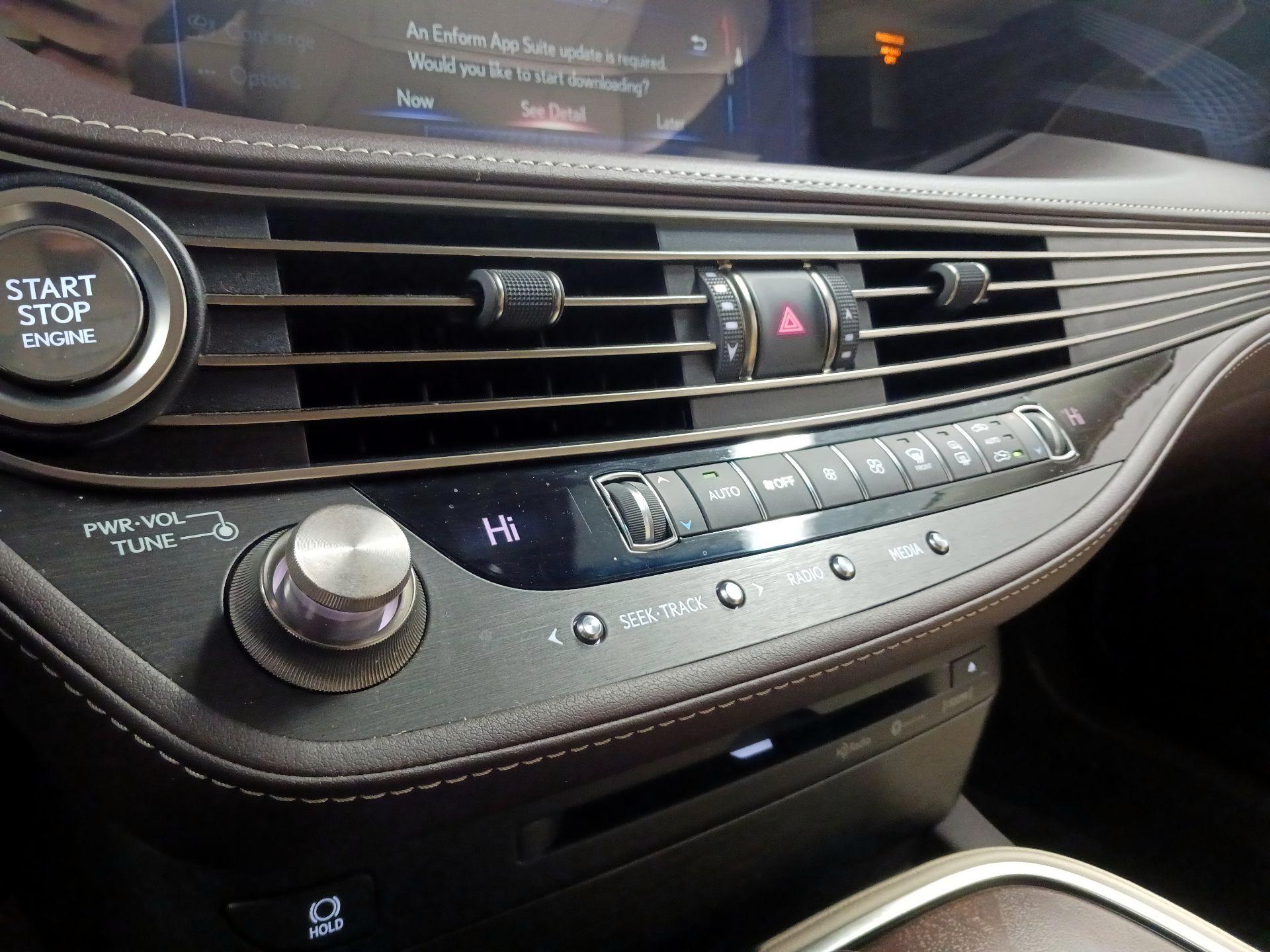 Thumbnail: 2019 Lexus LS - 15