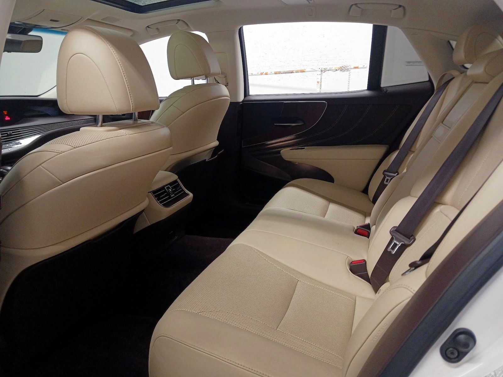 2019 Lexus LS Base - Photo 19
