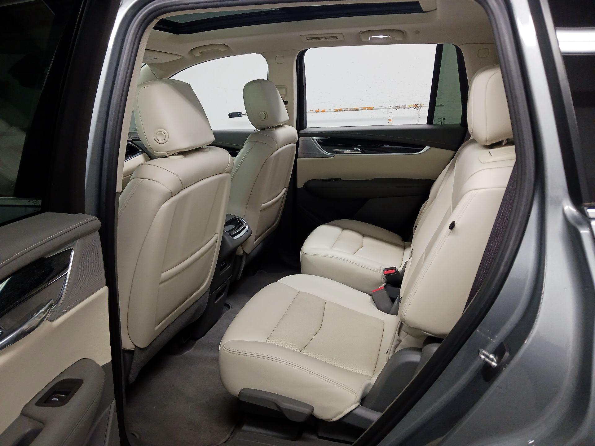 Thumbnail: 2023 Cadillac XT6 - 20