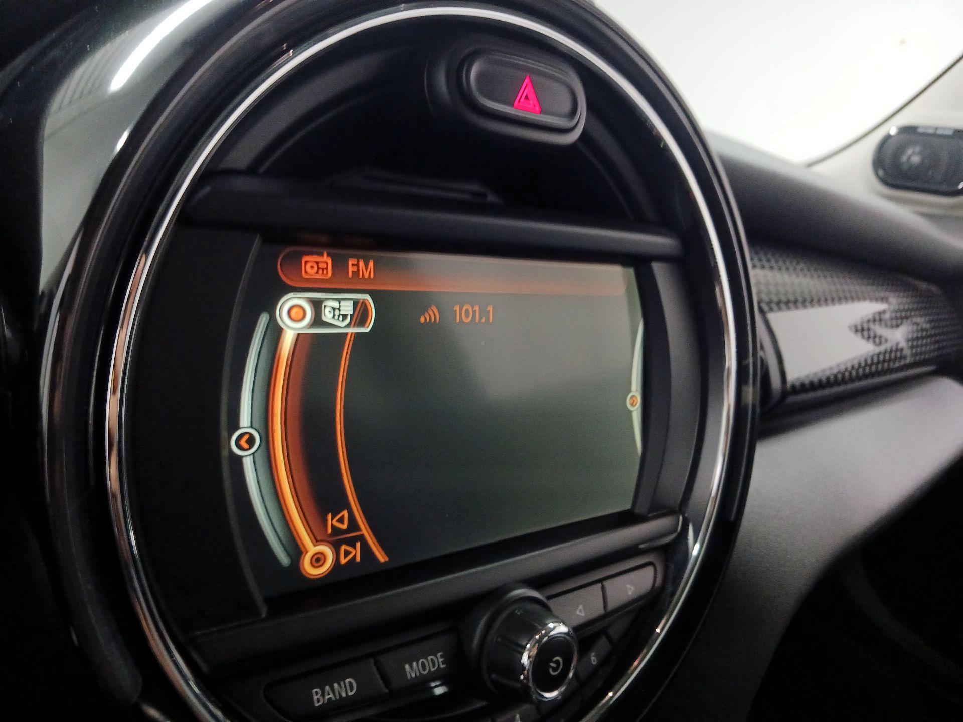 Thumbnail: 2018 MINI Cooper Hardtop - 13