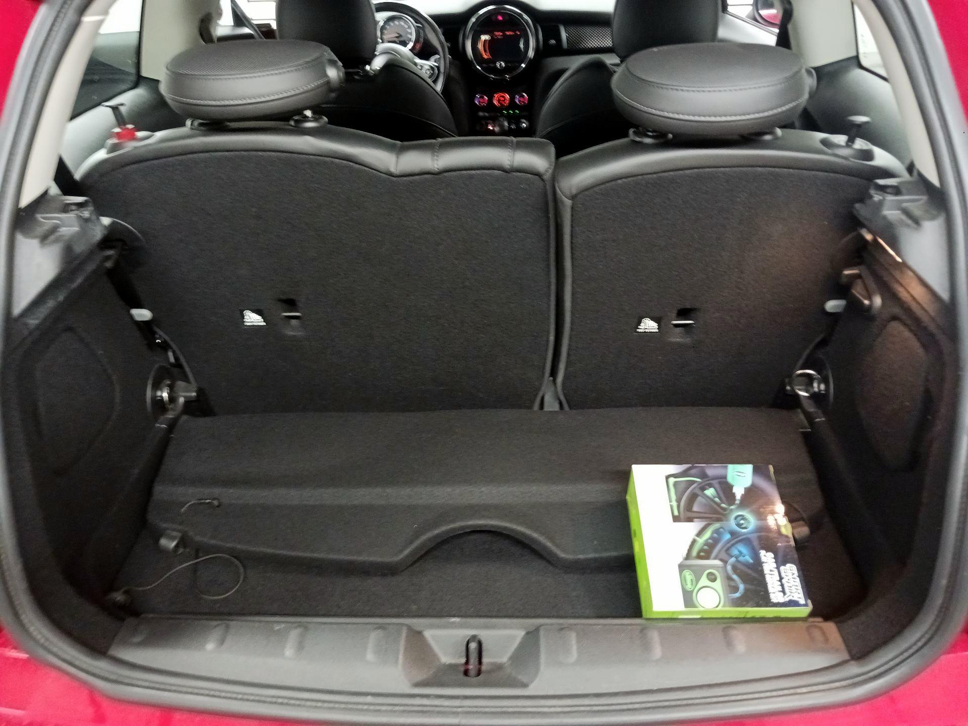Thumbnail: 2018 MINI Cooper Hardtop - 16