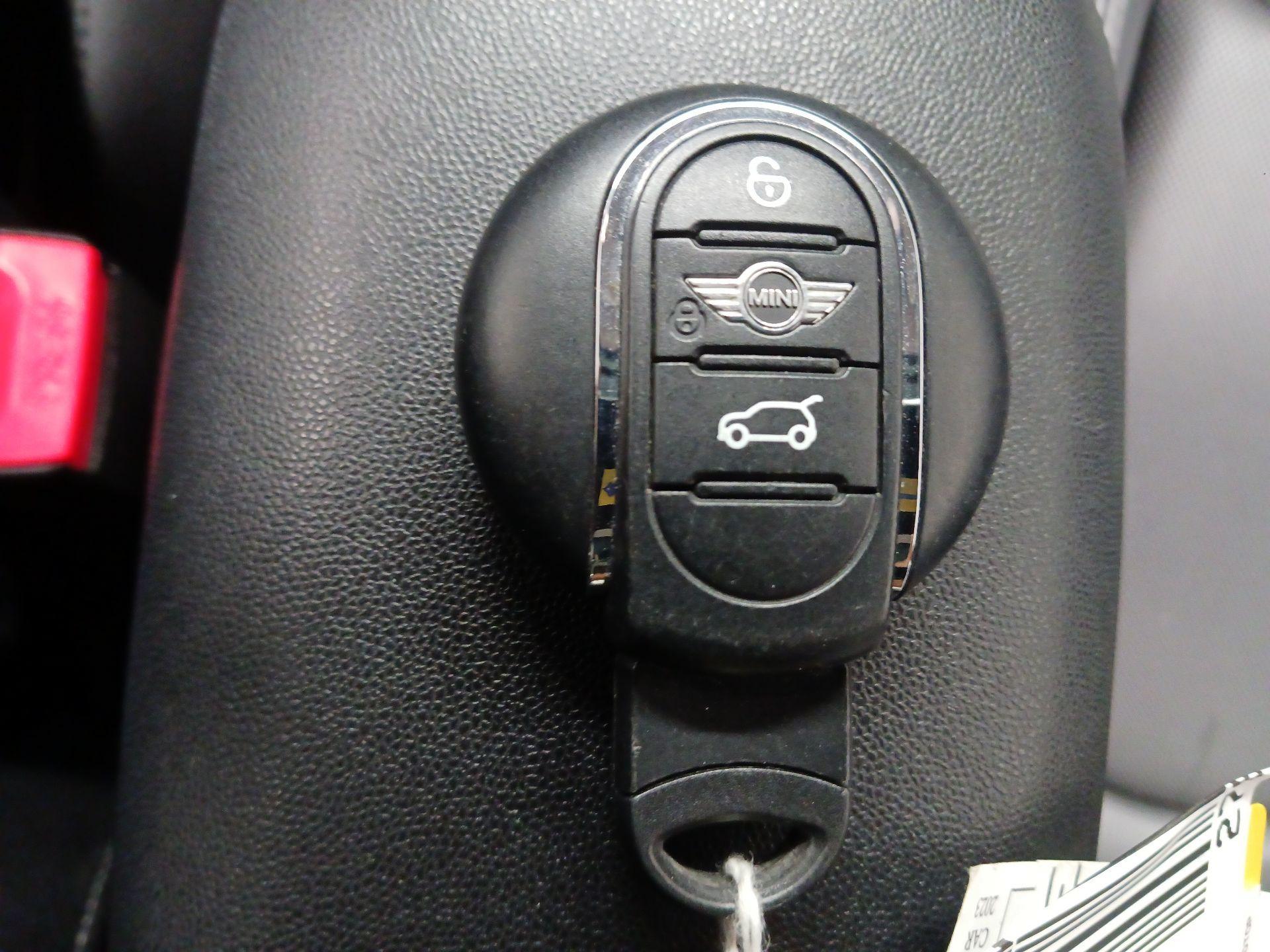 Thumbnail: 2018 MINI Cooper Hardtop - 18