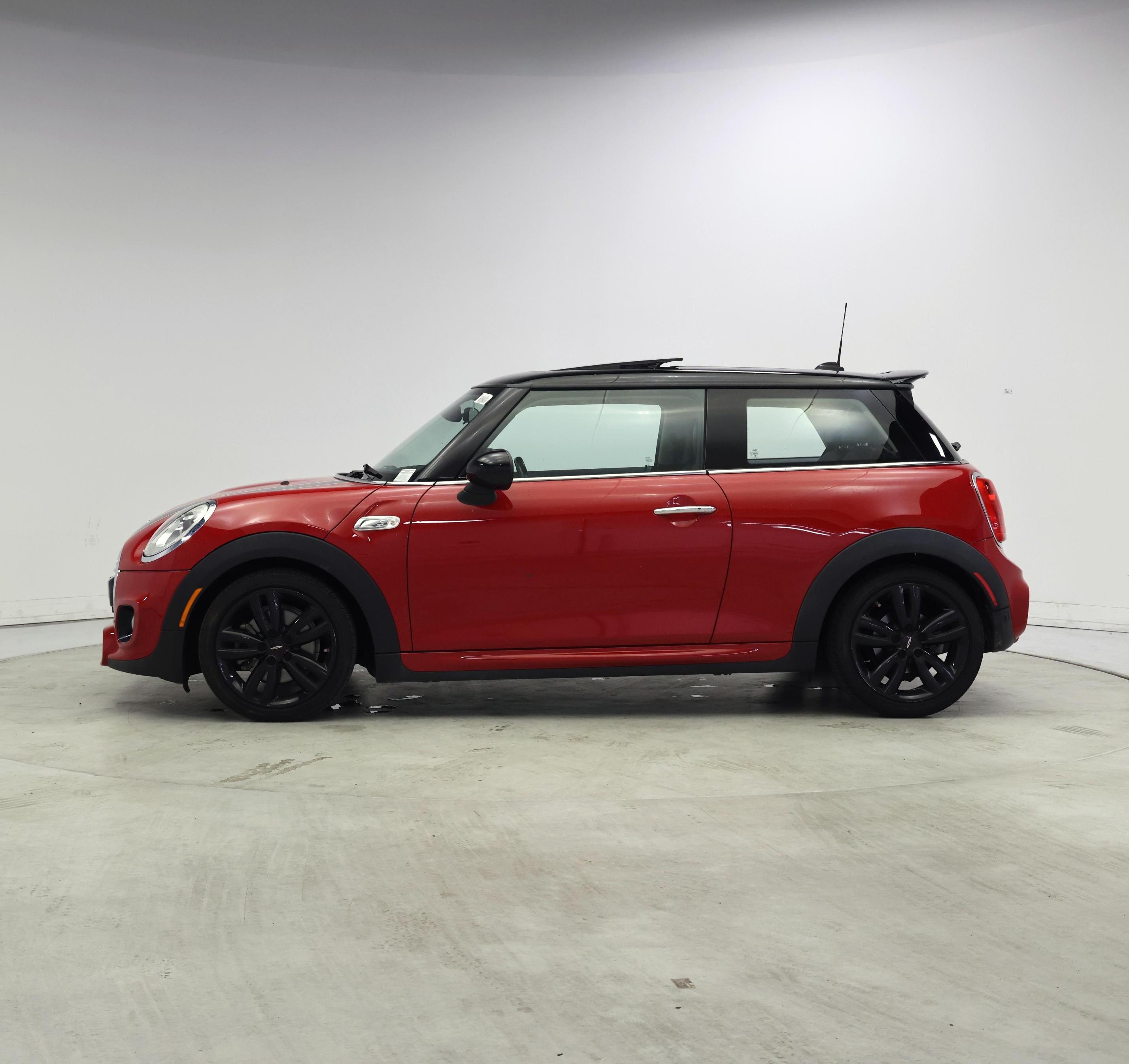 Thumbnail: 2018 MINI Cooper Hardtop - 3