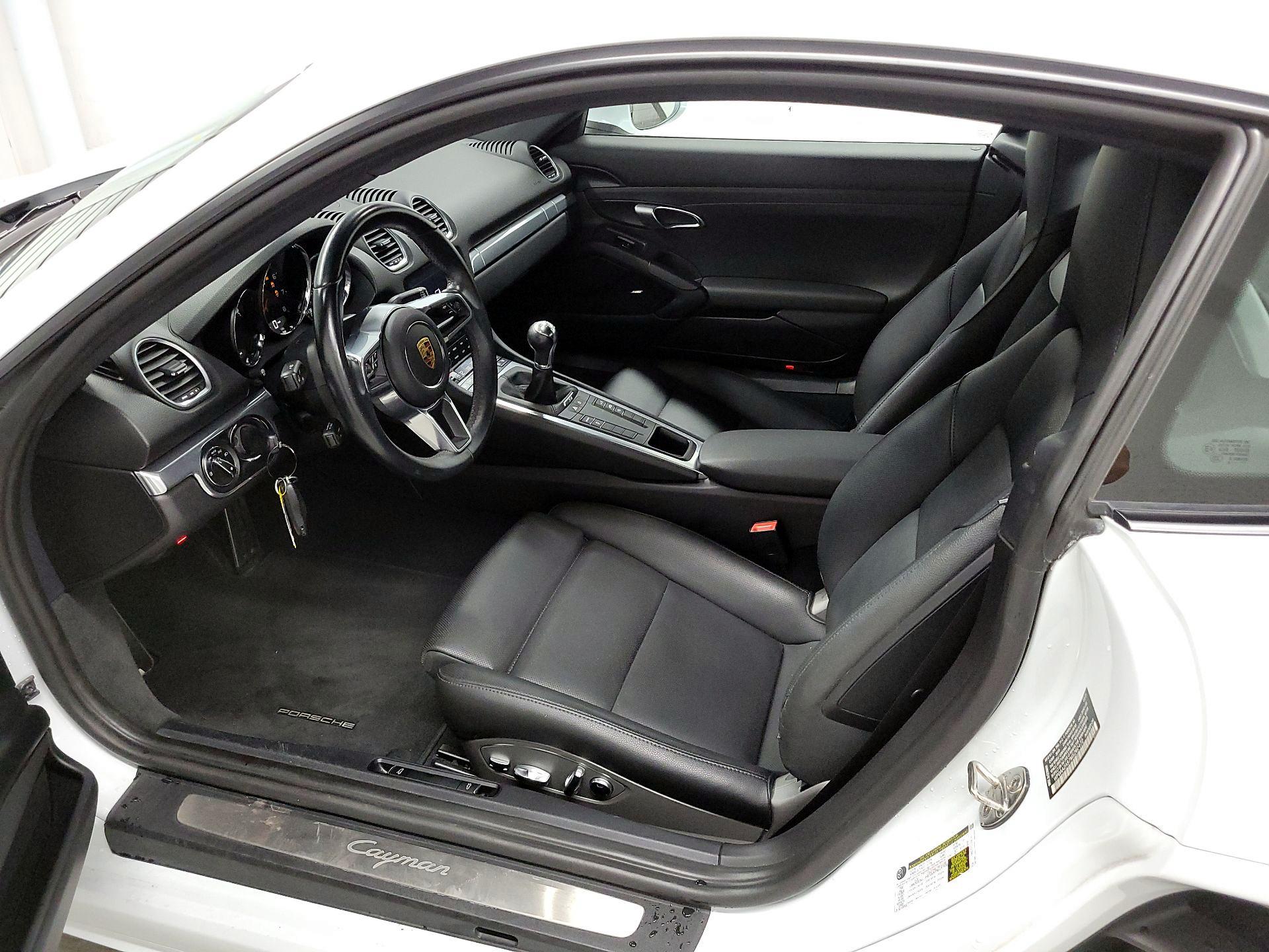 Thumbnail: 2021 Porsche 718 Cayman - 9