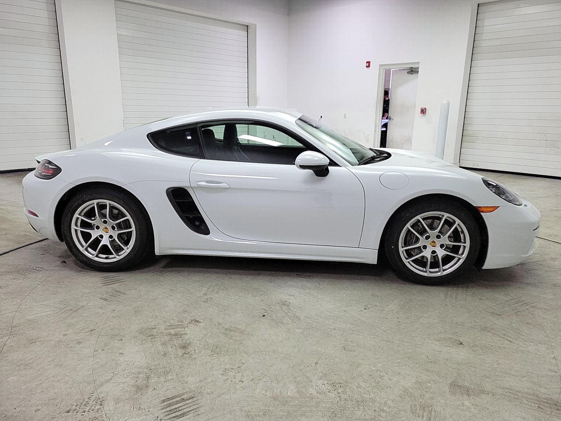 Thumbnail: 2021 Porsche 718 Cayman - 4