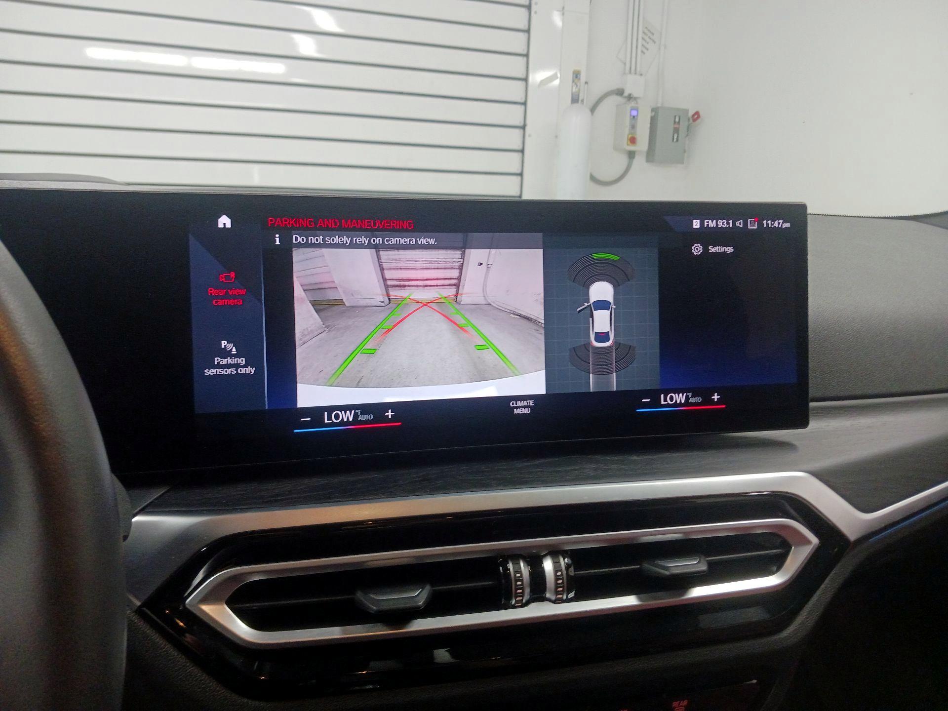 Thumbnail: 2023 BMW i4 - 13