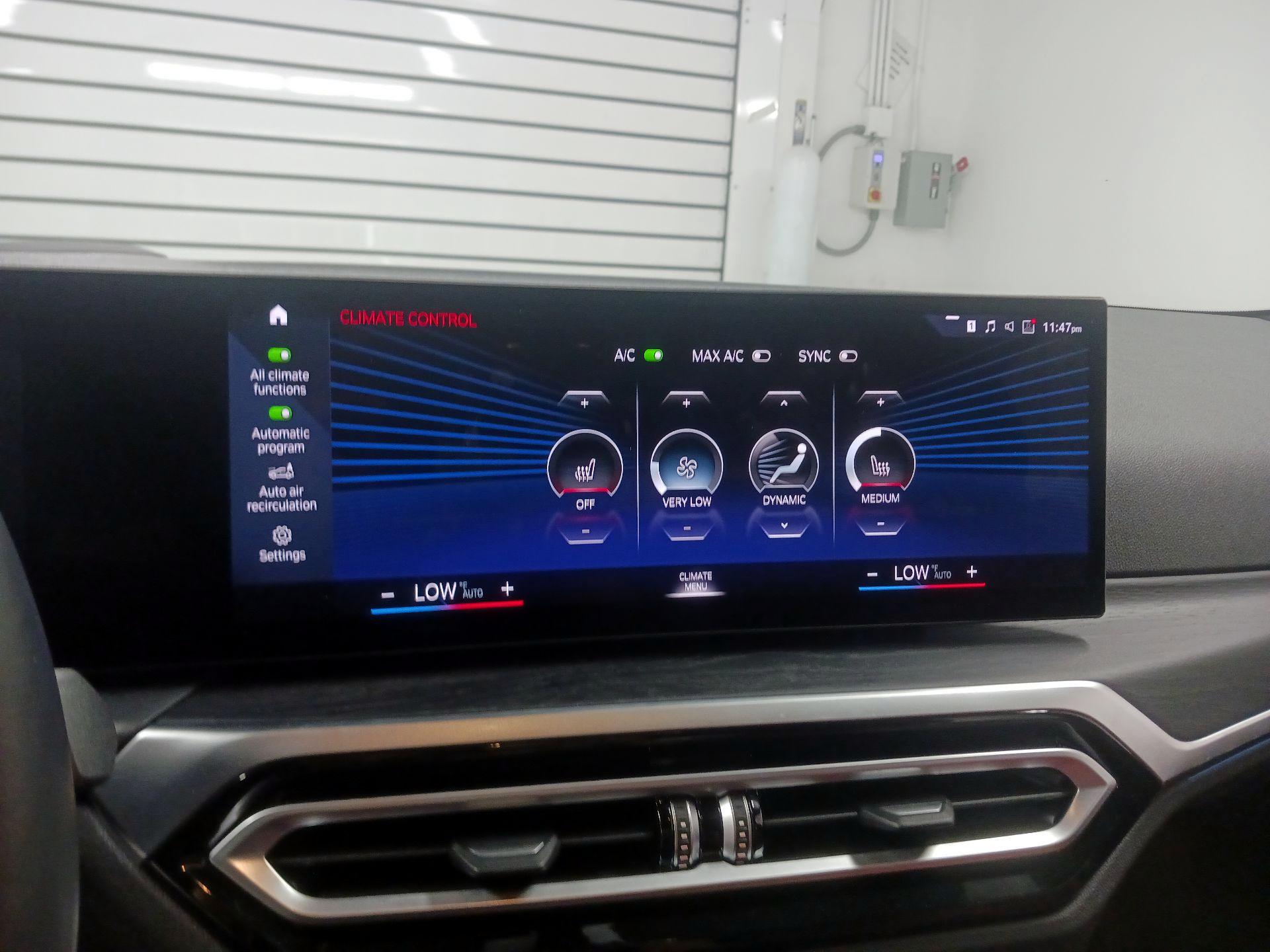 Thumbnail: 2023 BMW i4 - 15