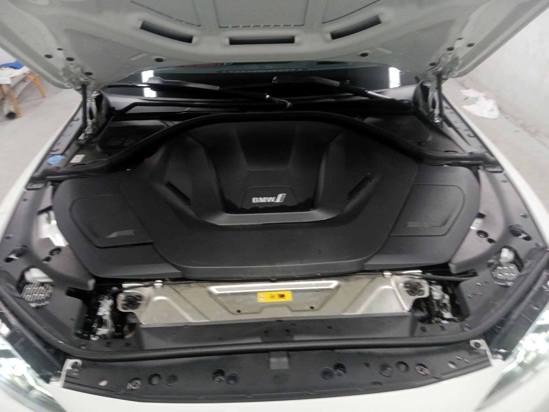 Thumbnail: 2023 BMW i4 - 19