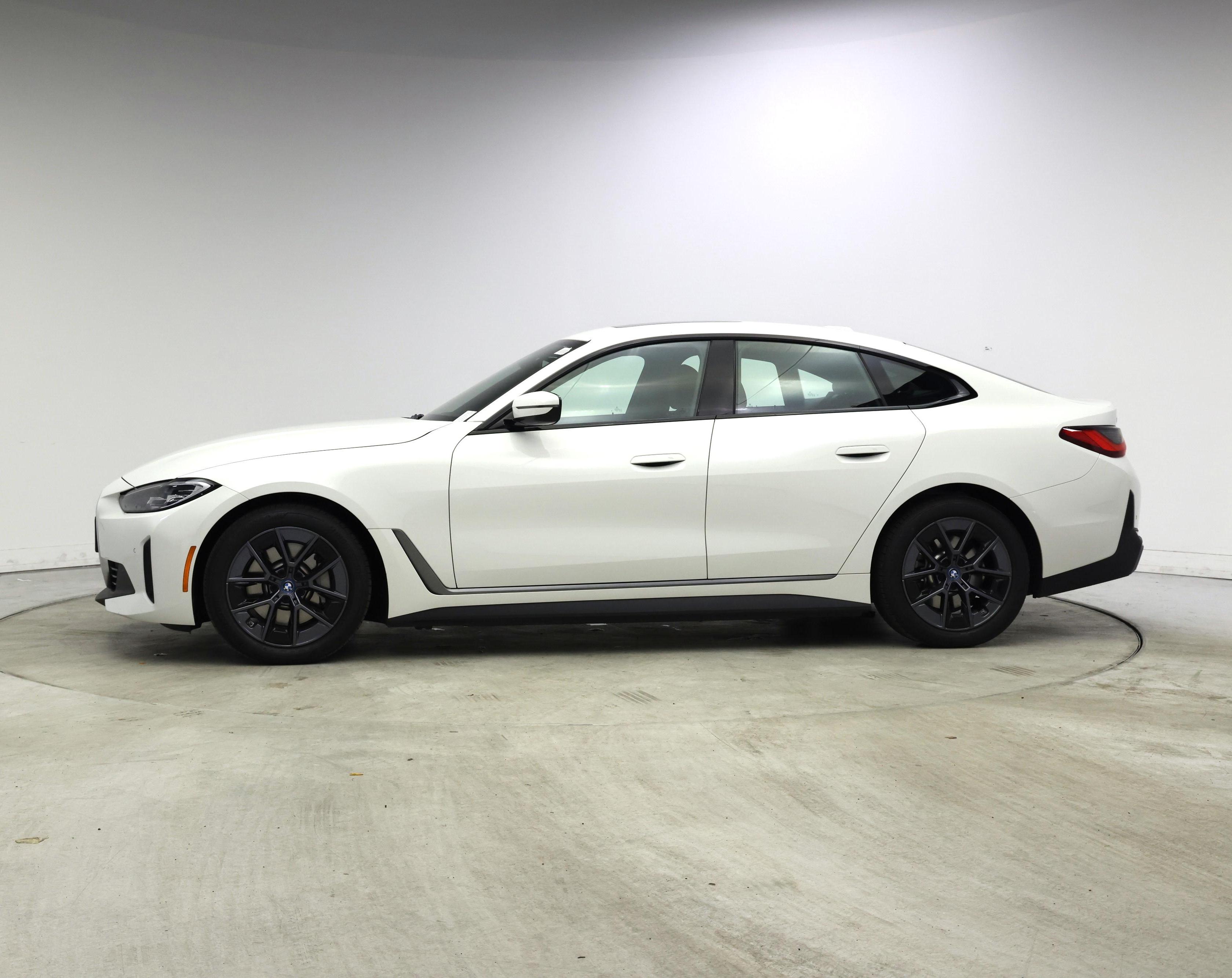 Thumbnail: 2023 BMW i4 - 3