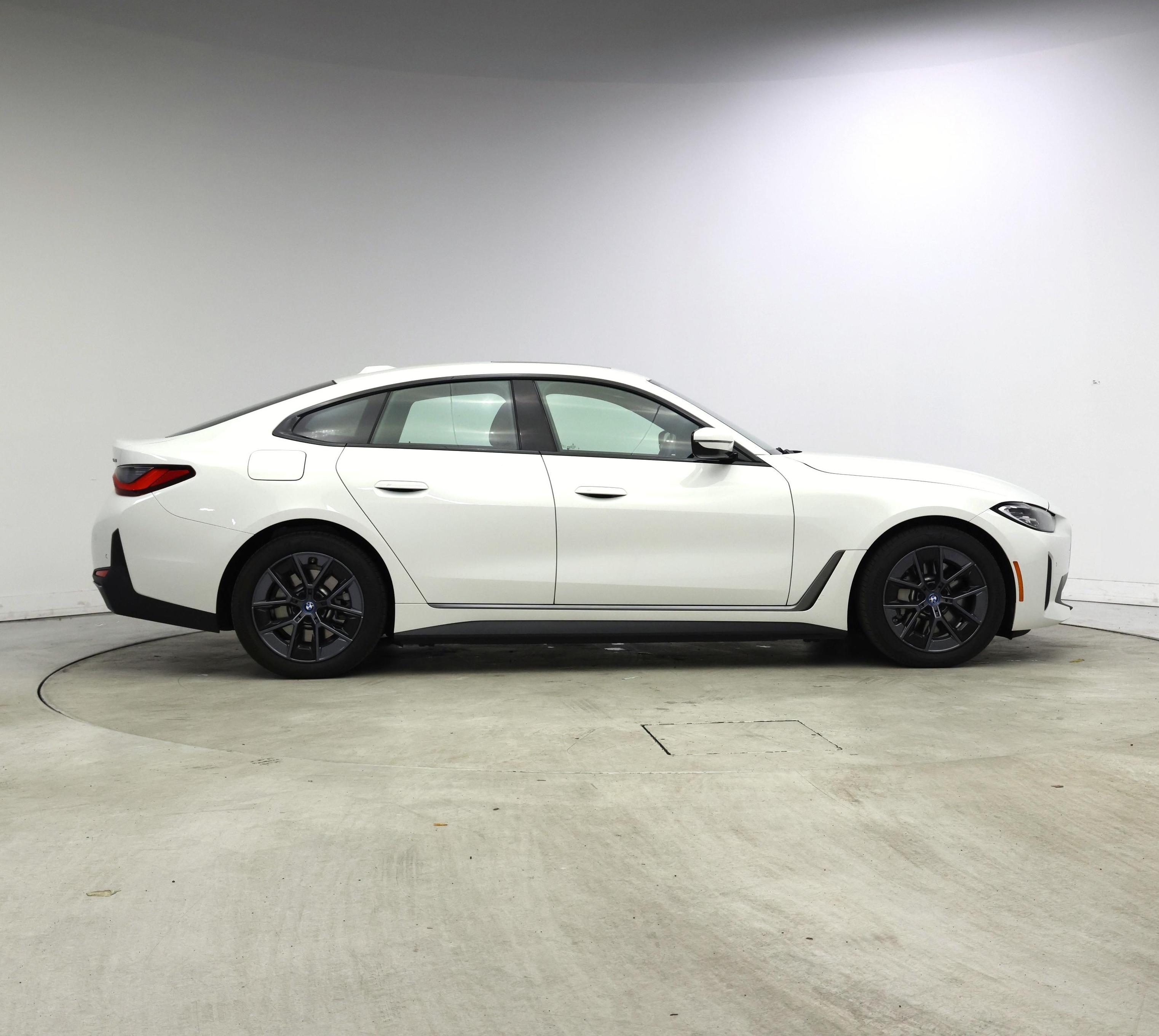 Thumbnail: 2023 BMW i4 - 7