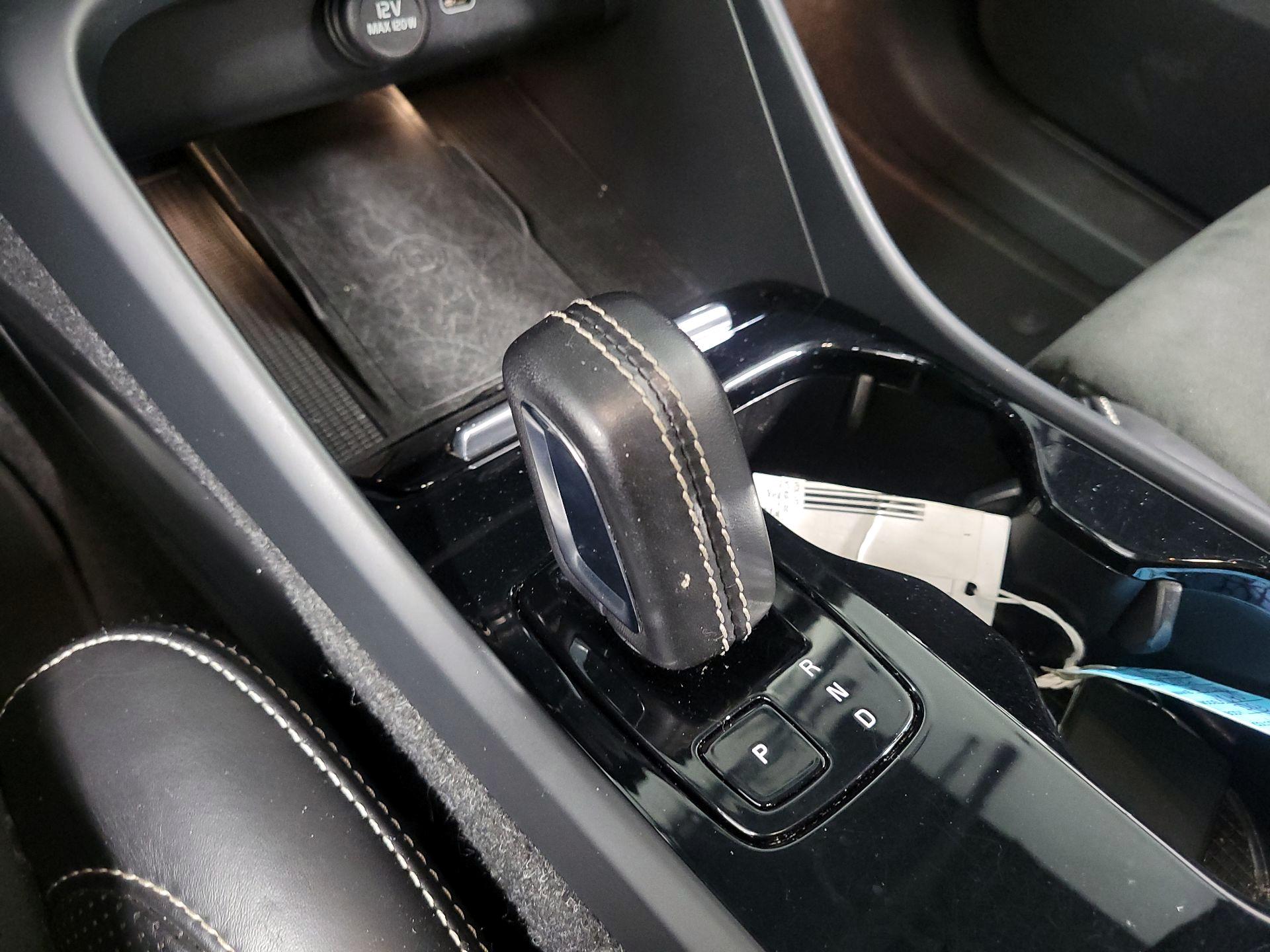 Thumbnail: 2021 Volvo XC40 - 15