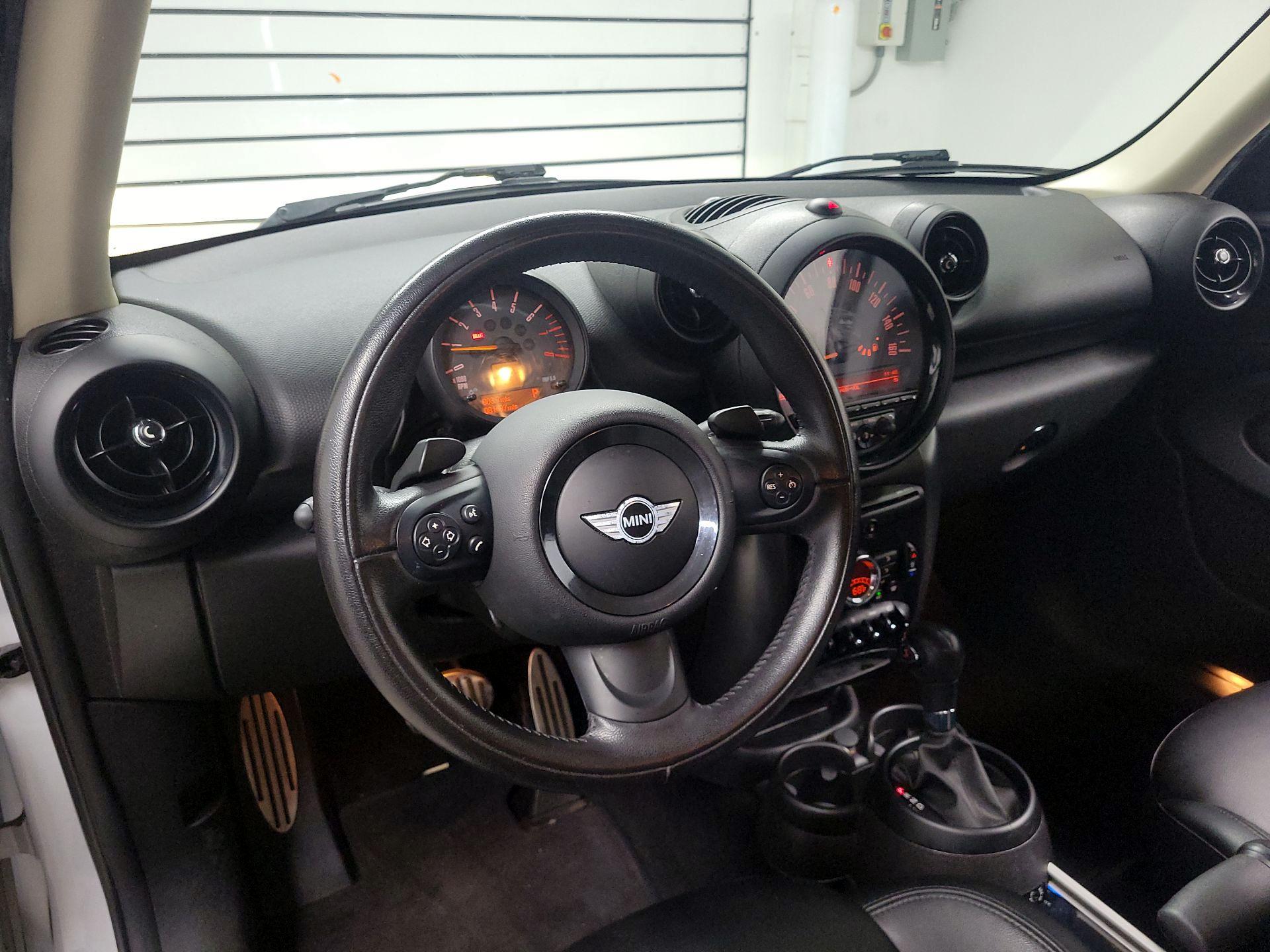 Thumbnail: 2016 MINI Cooper Paceman - 9