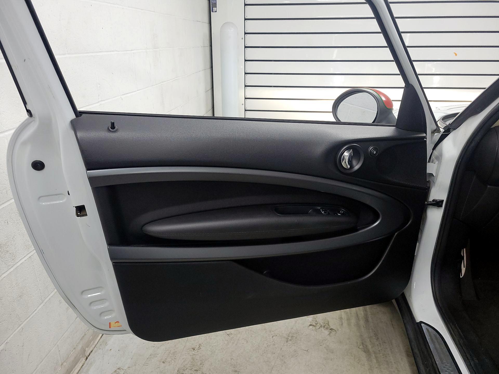 Thumbnail: 2016 MINI Cooper Paceman - 12