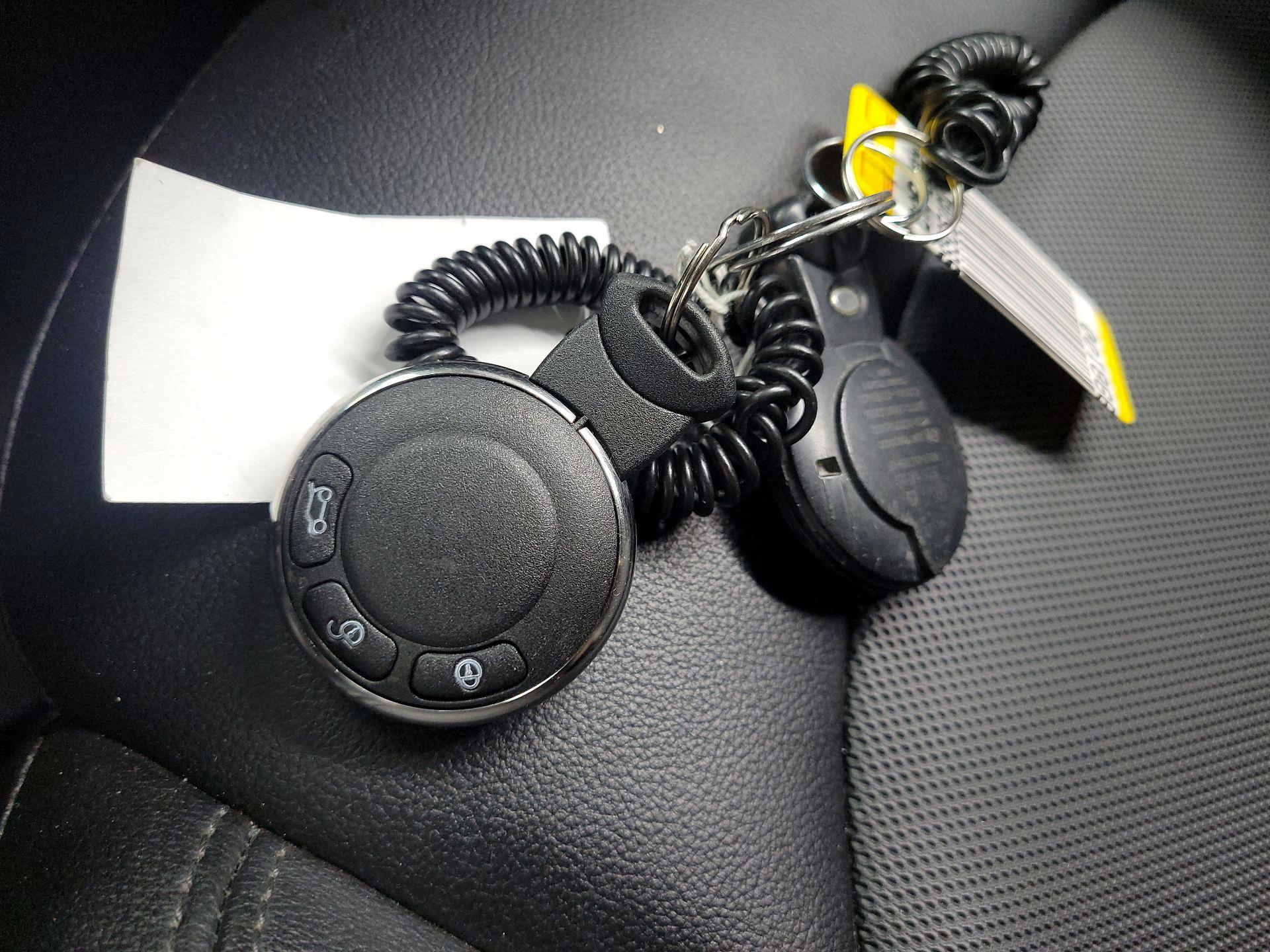 Thumbnail: 2016 MINI Cooper Paceman - 18