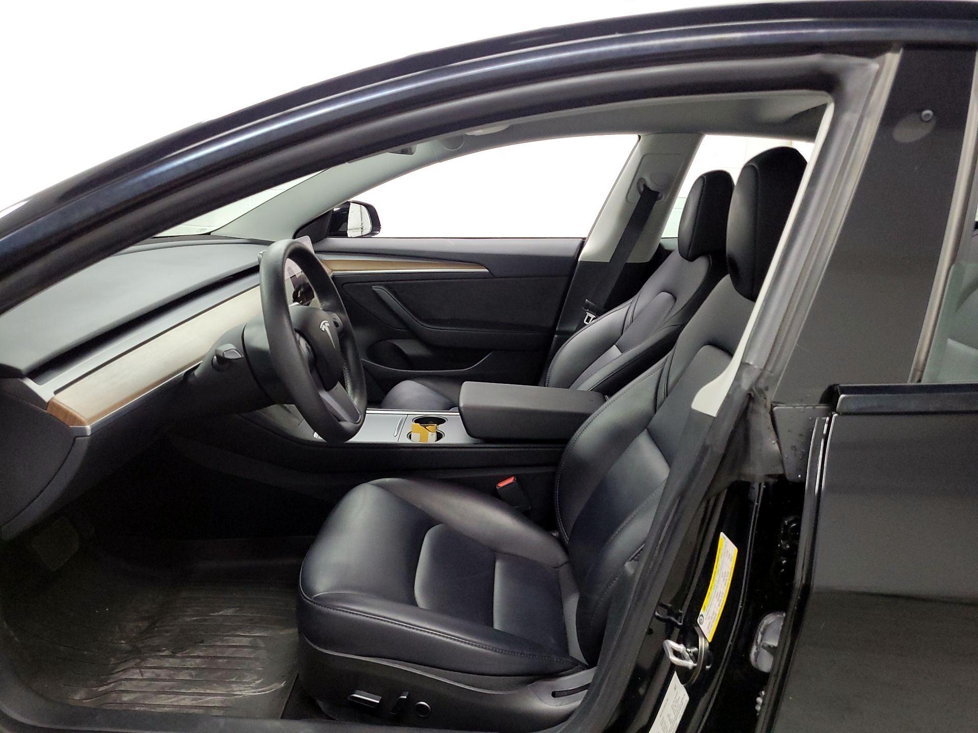 Thumbnail: 2023 Tesla Model 3 - 11