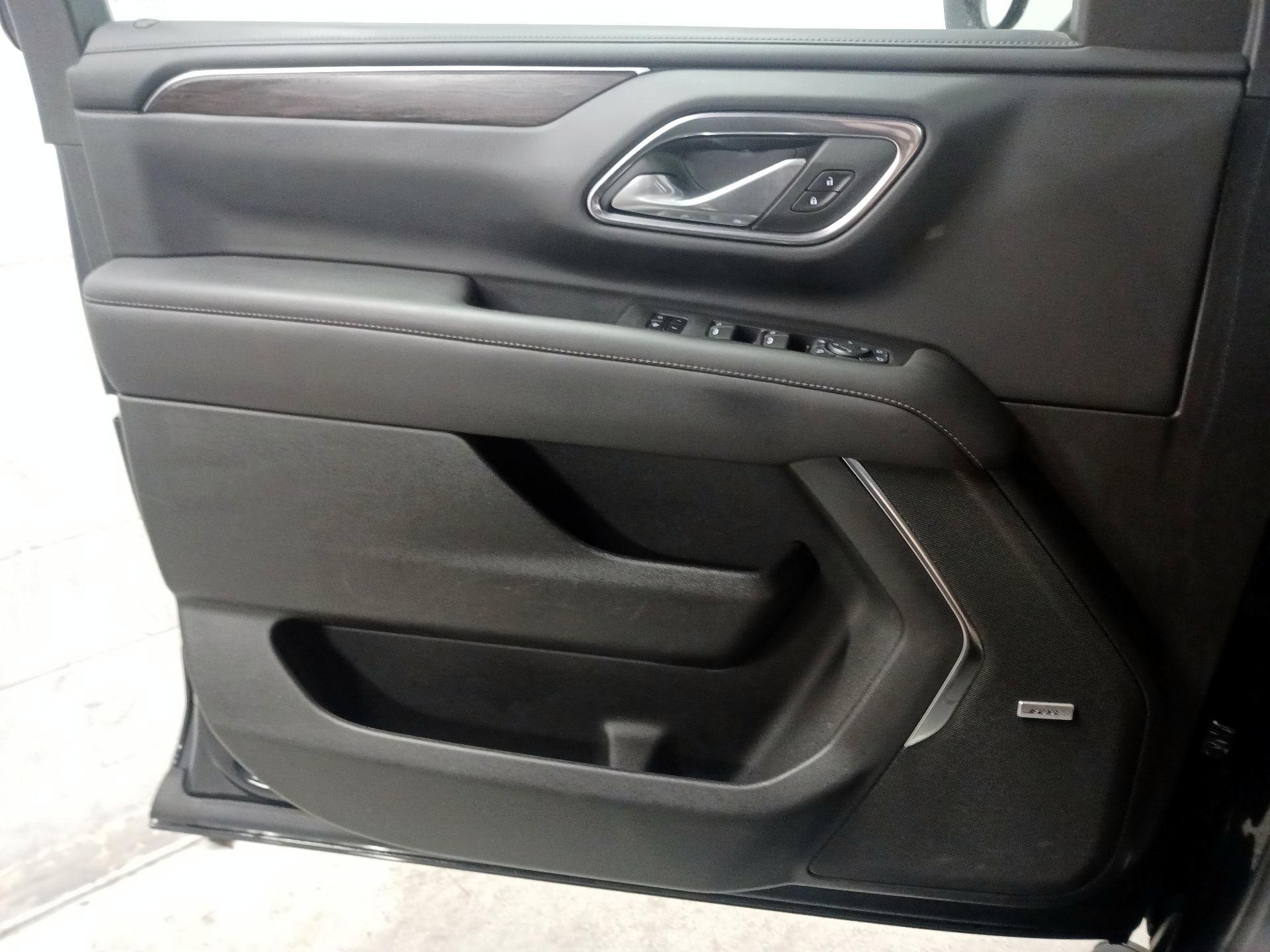 Thumbnail: 2023 Chevrolet Tahoe - 12