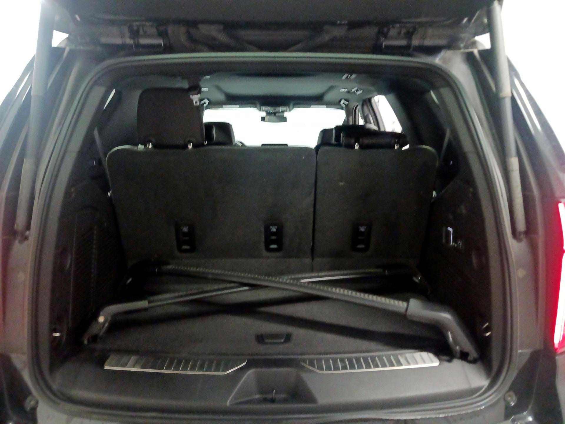 Thumbnail: 2023 Chevrolet Tahoe - 17