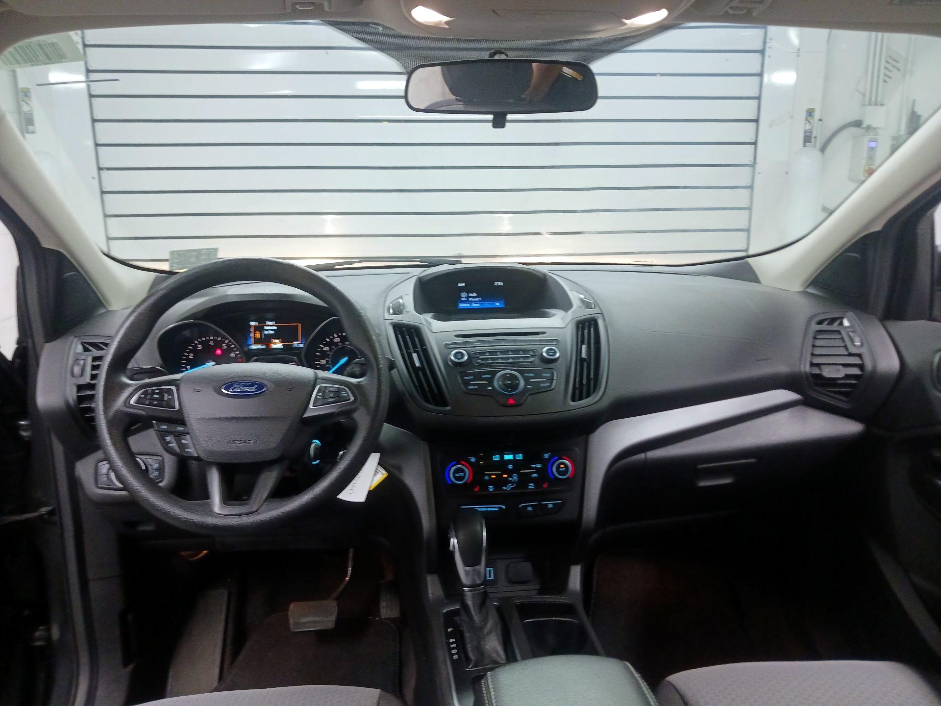 Thumbnail: 2018 Ford Escape - 9