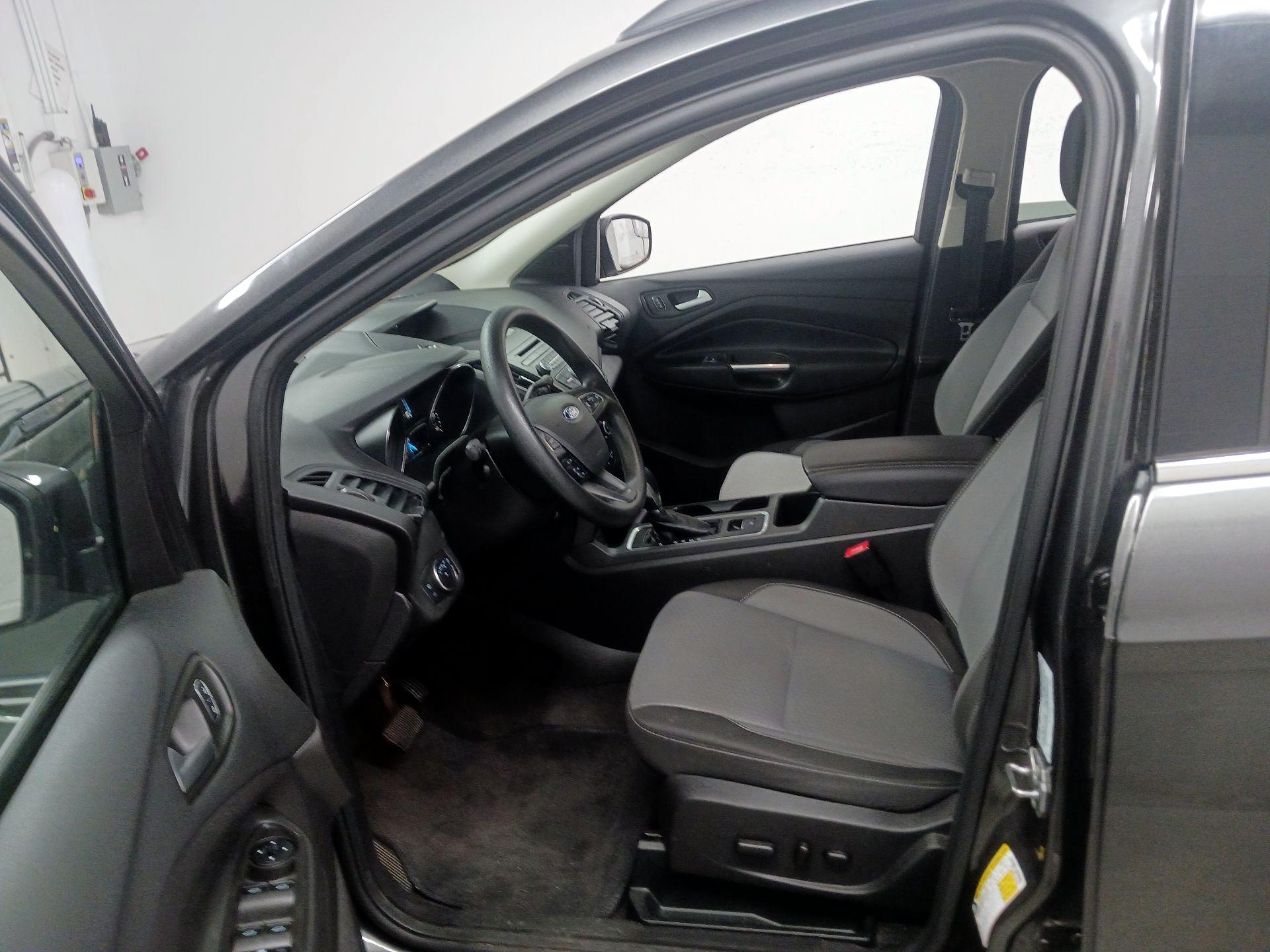 Thumbnail: 2018 Ford Escape - 11