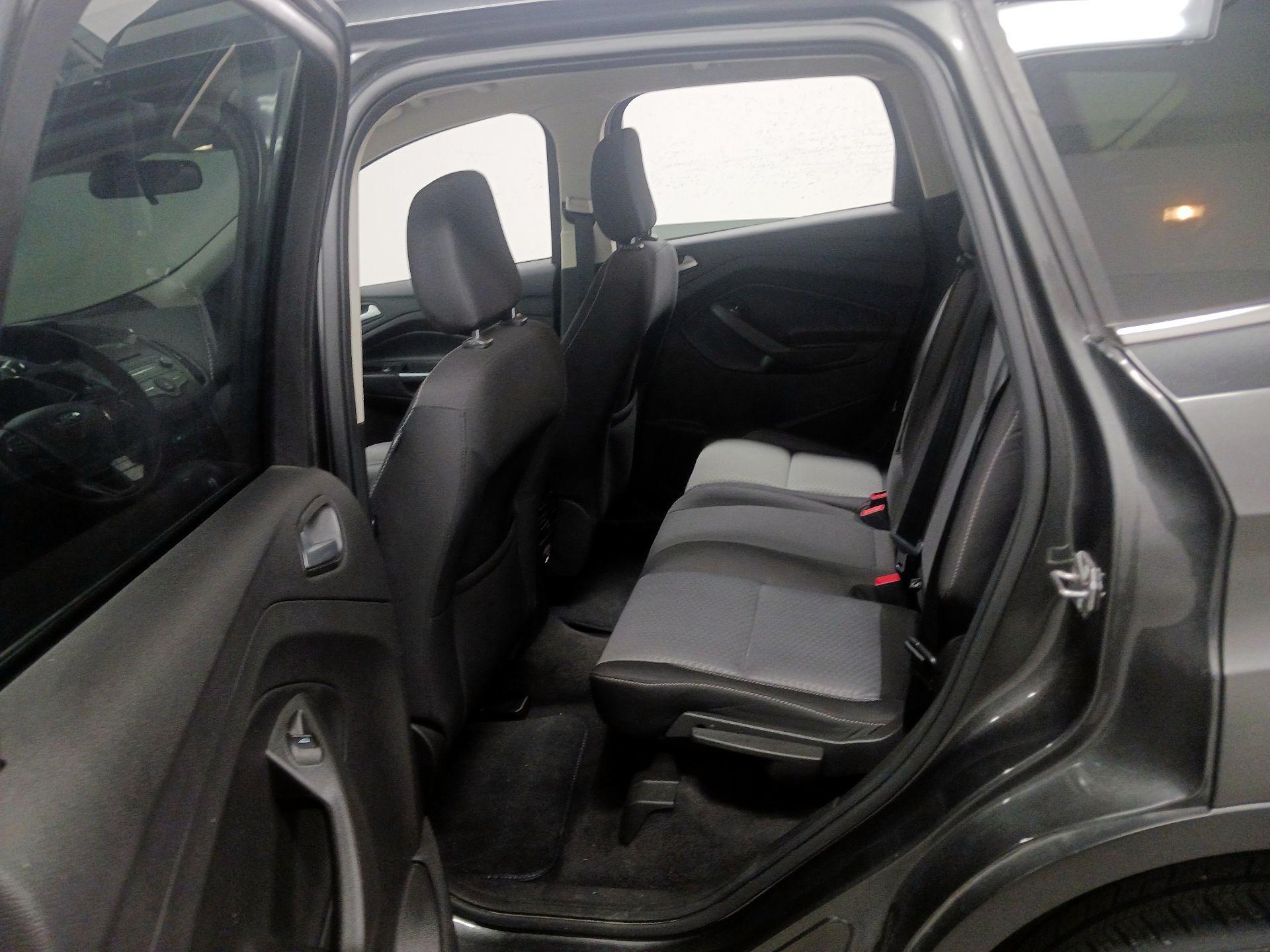 Thumbnail: 2018 Ford Escape - 17