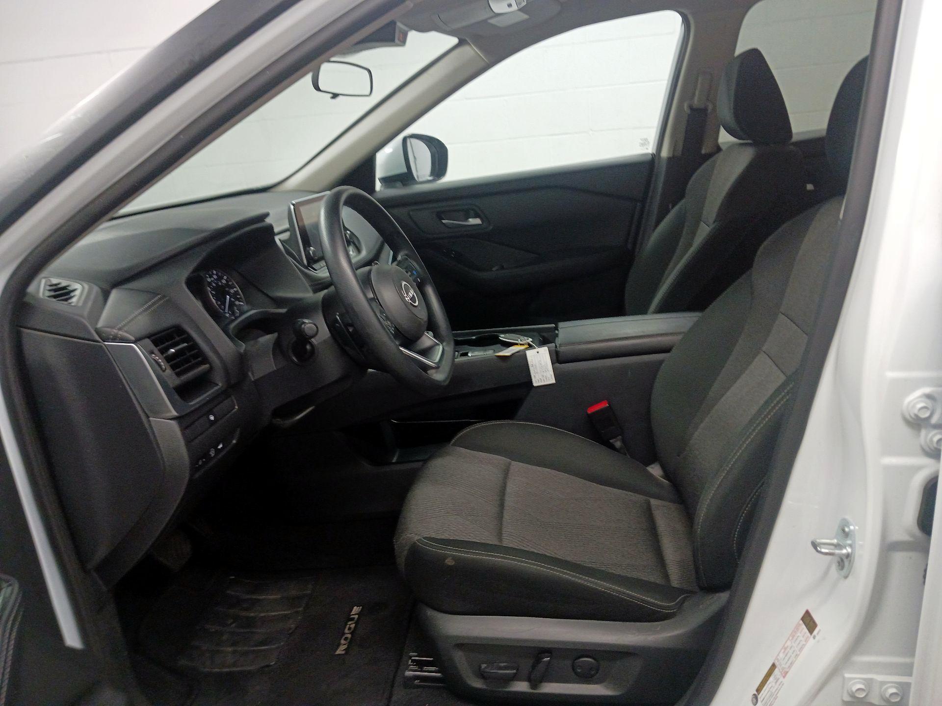 Thumbnail: 2024 Nissan Rogue - 11