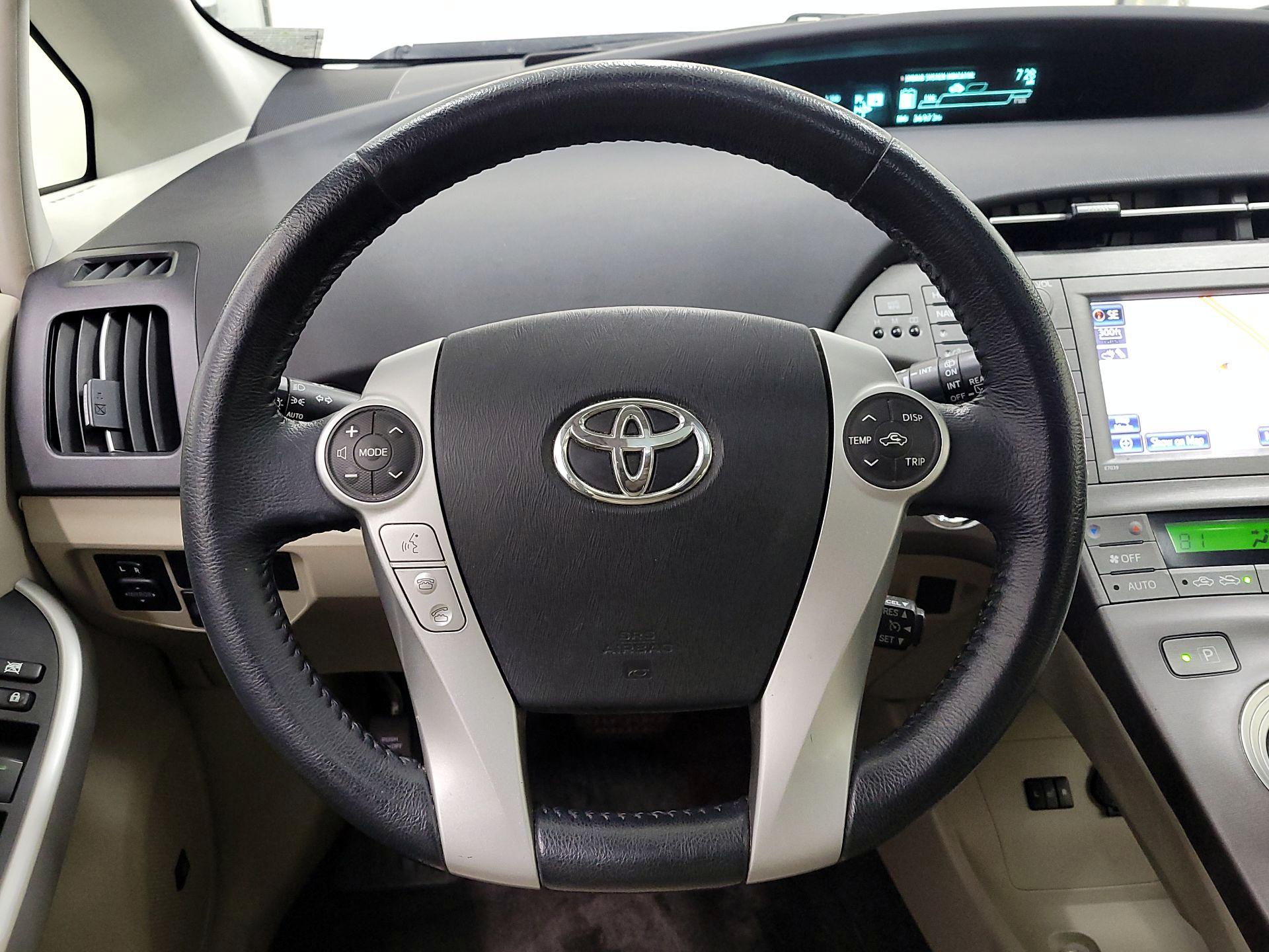 Thumbnail: 2015 Toyota Prius - 10