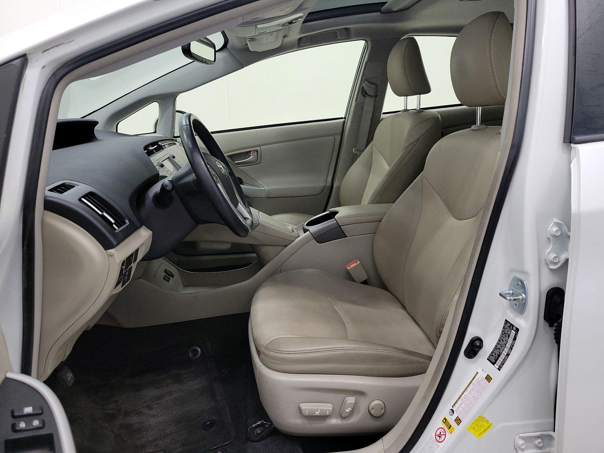 Thumbnail: 2015 Toyota Prius - 11