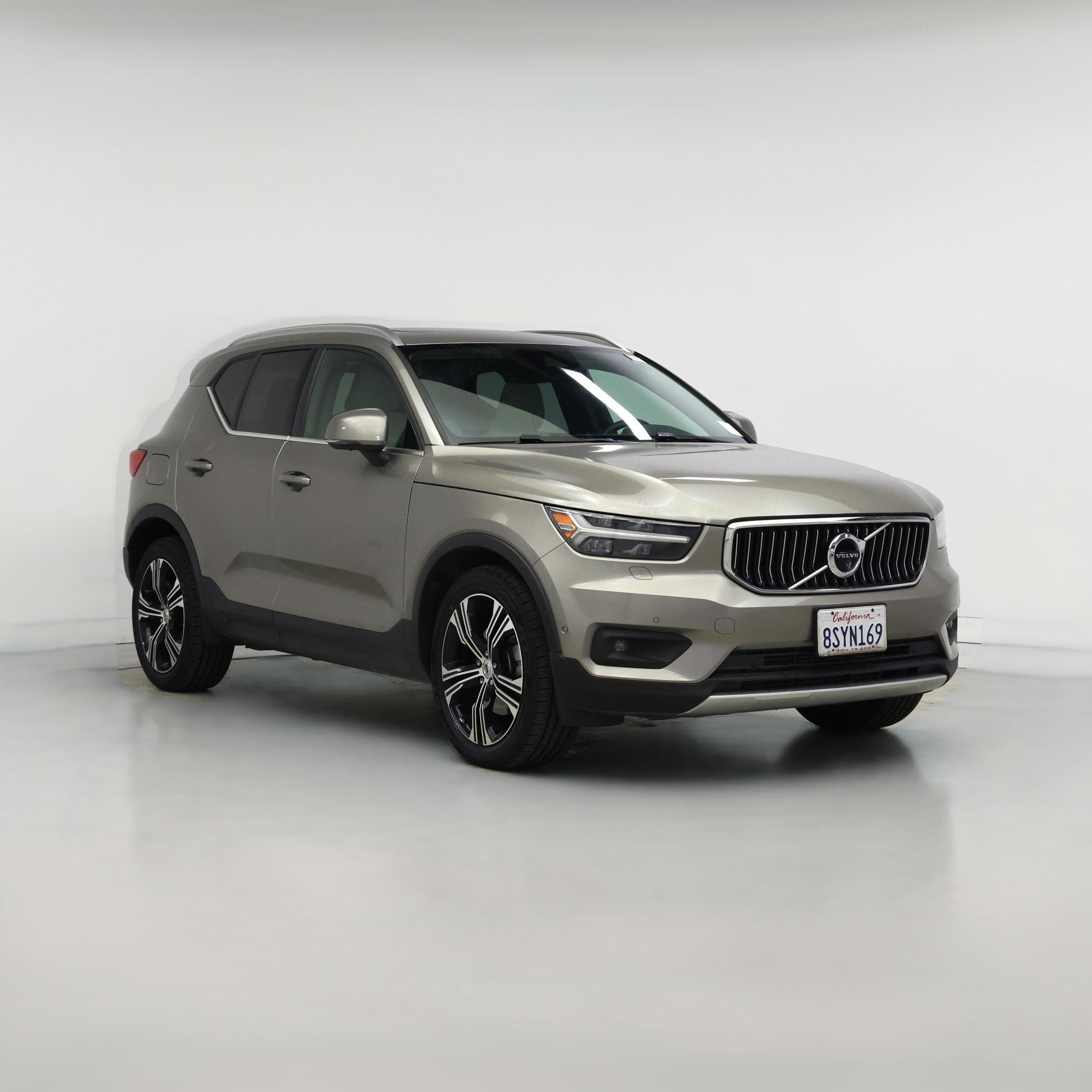 Thumbnail: 2021 Volvo XC40 - 1