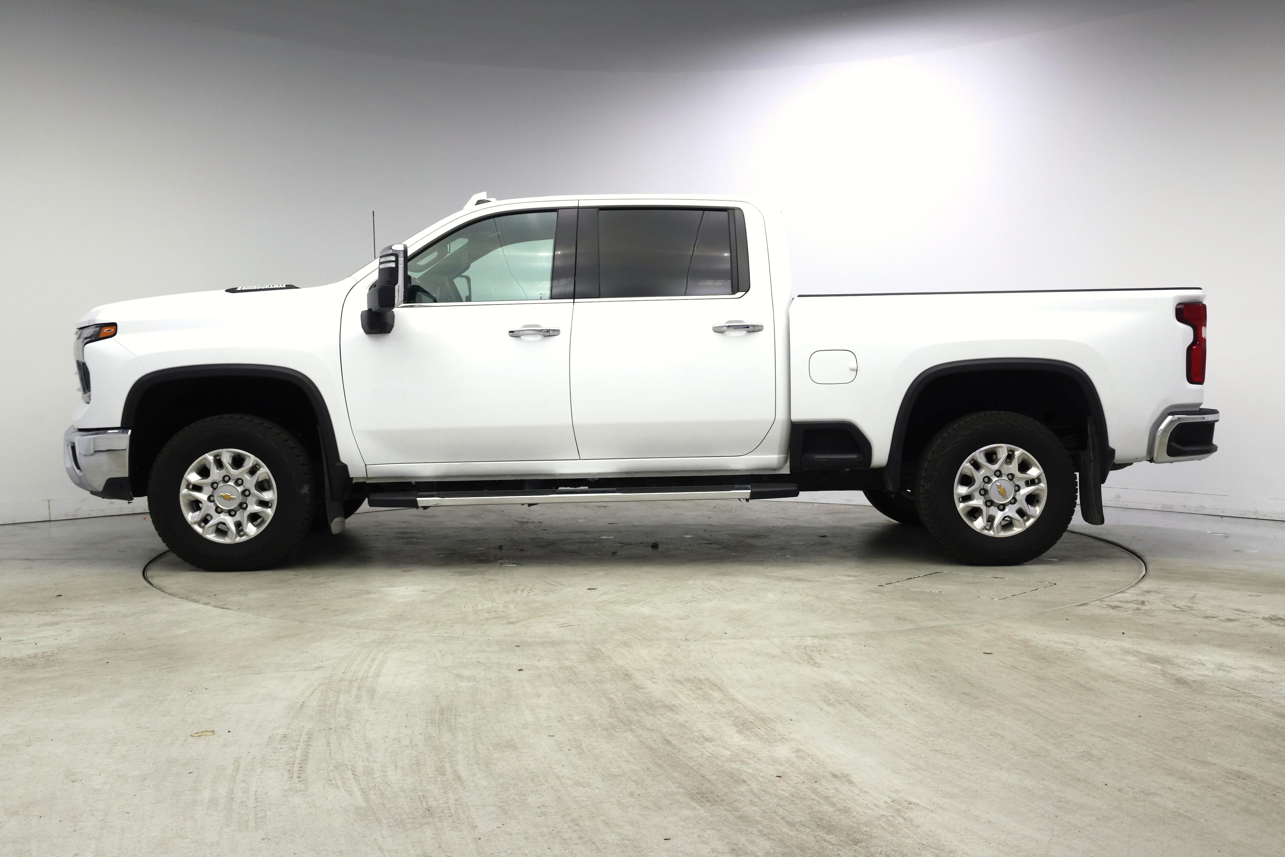 Thumbnail: 2024 Chevrolet Silverado 2500 - 3