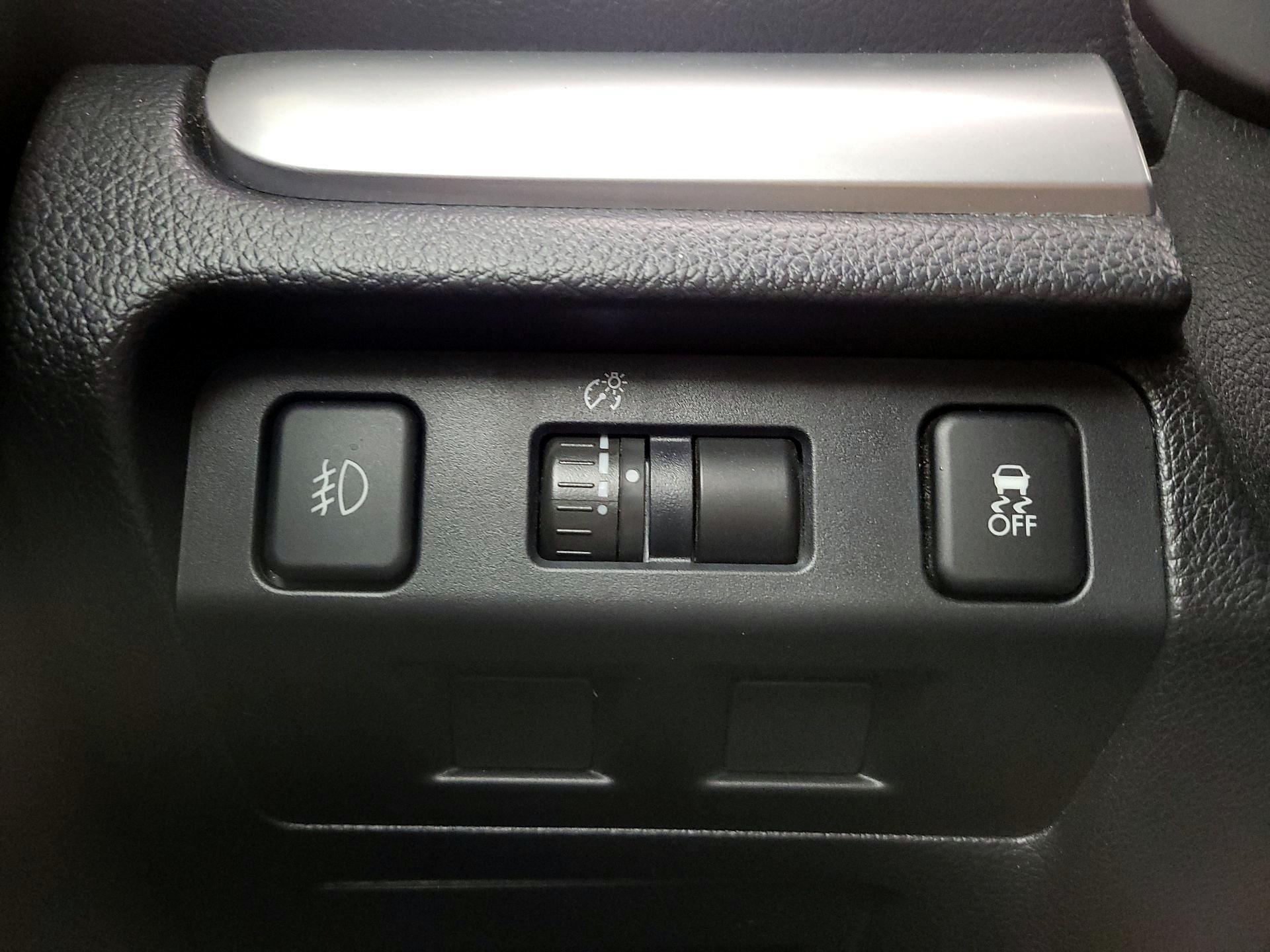 Thumbnail: 2015 Subaru Forester - 13