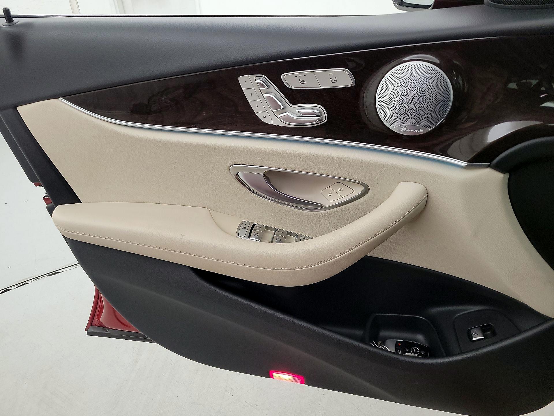 Thumbnail: 2019 Mercedes-Benz E-Class - 12