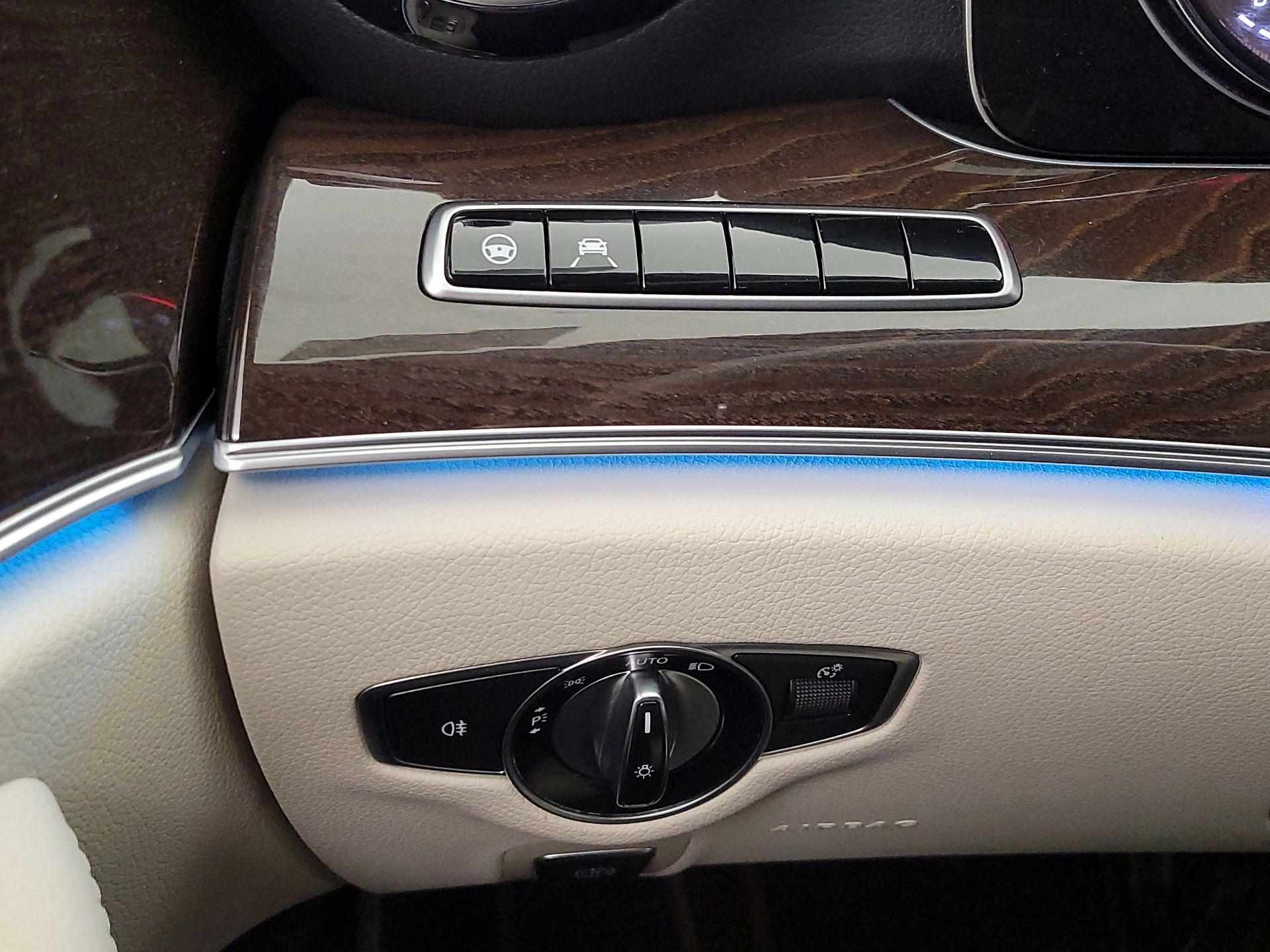 Thumbnail: 2019 Mercedes-Benz E-Class - 13