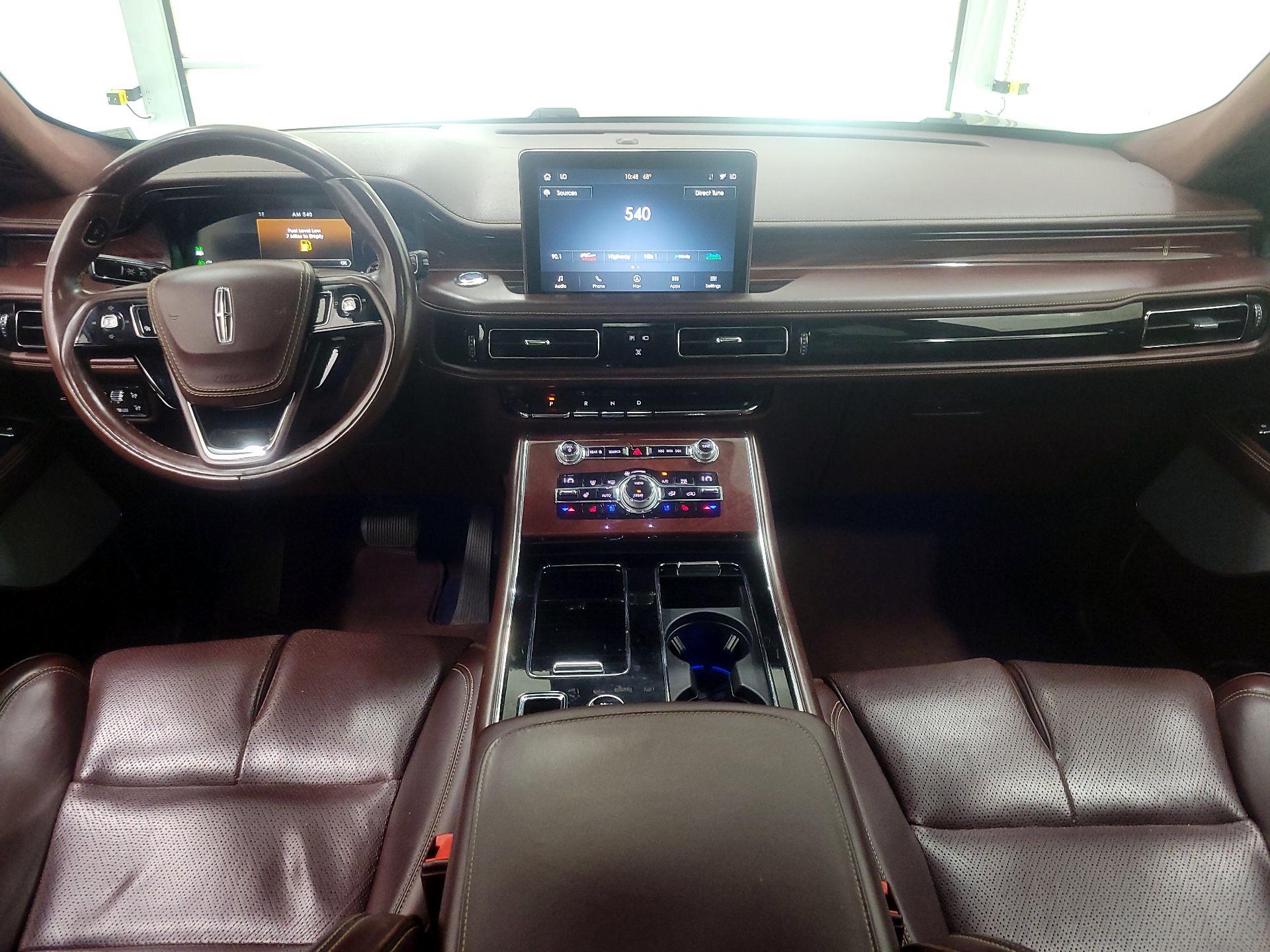 Thumbnail: 2020 Lincoln Aviator - 9