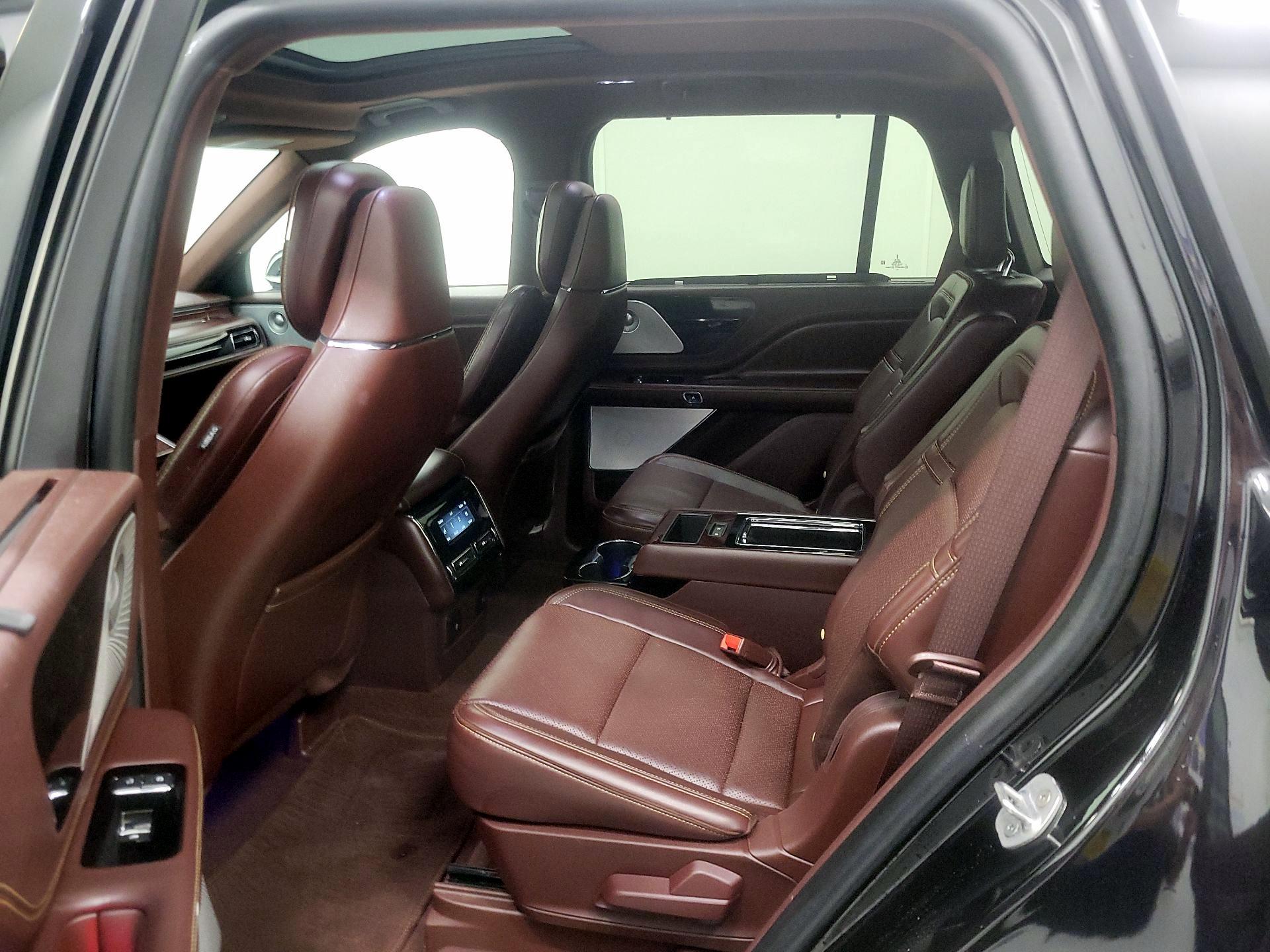 Thumbnail: 2020 Lincoln Aviator - 20