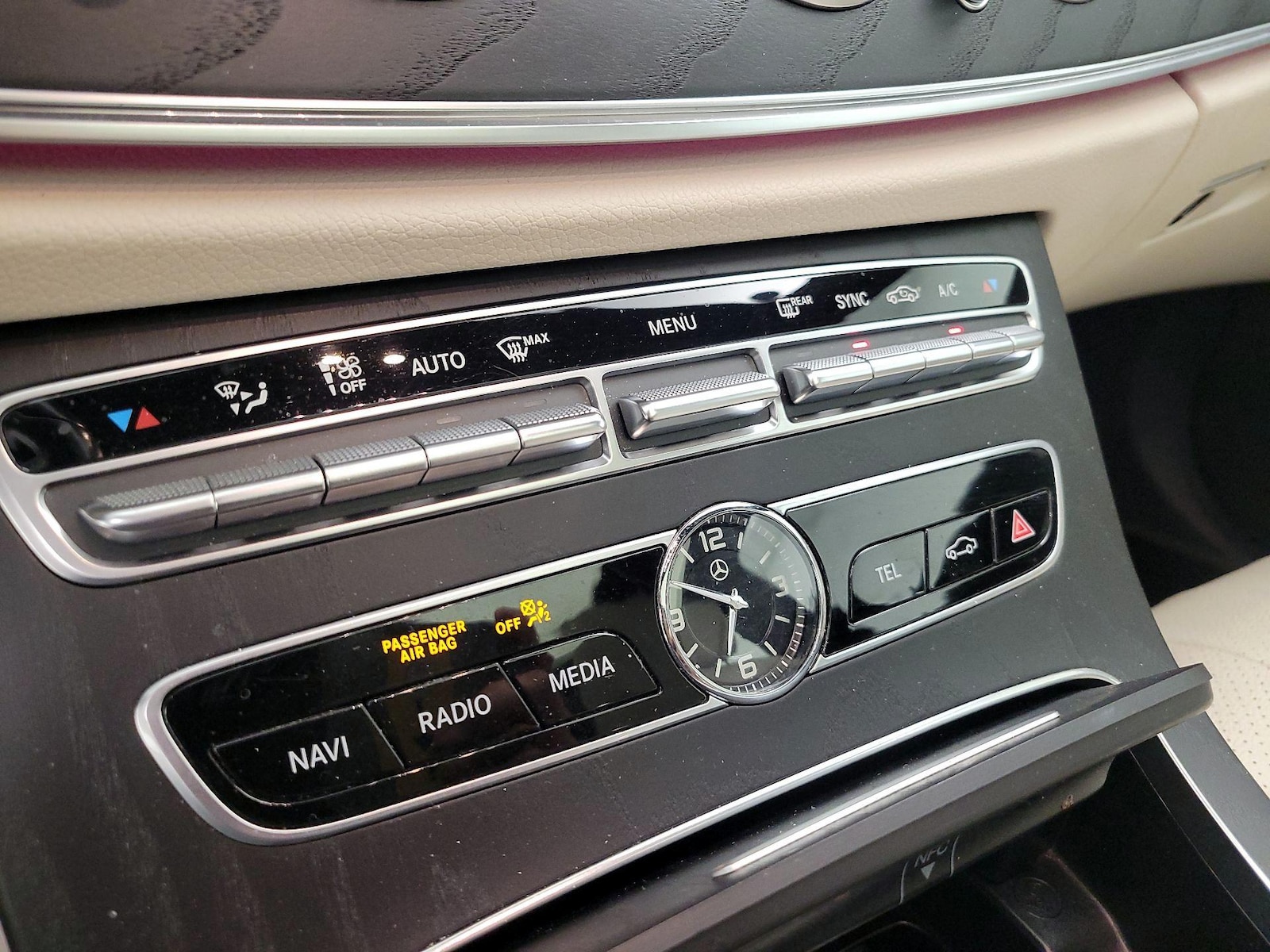 2019 Mercedes-Benz E-Class E300 - Photo 16